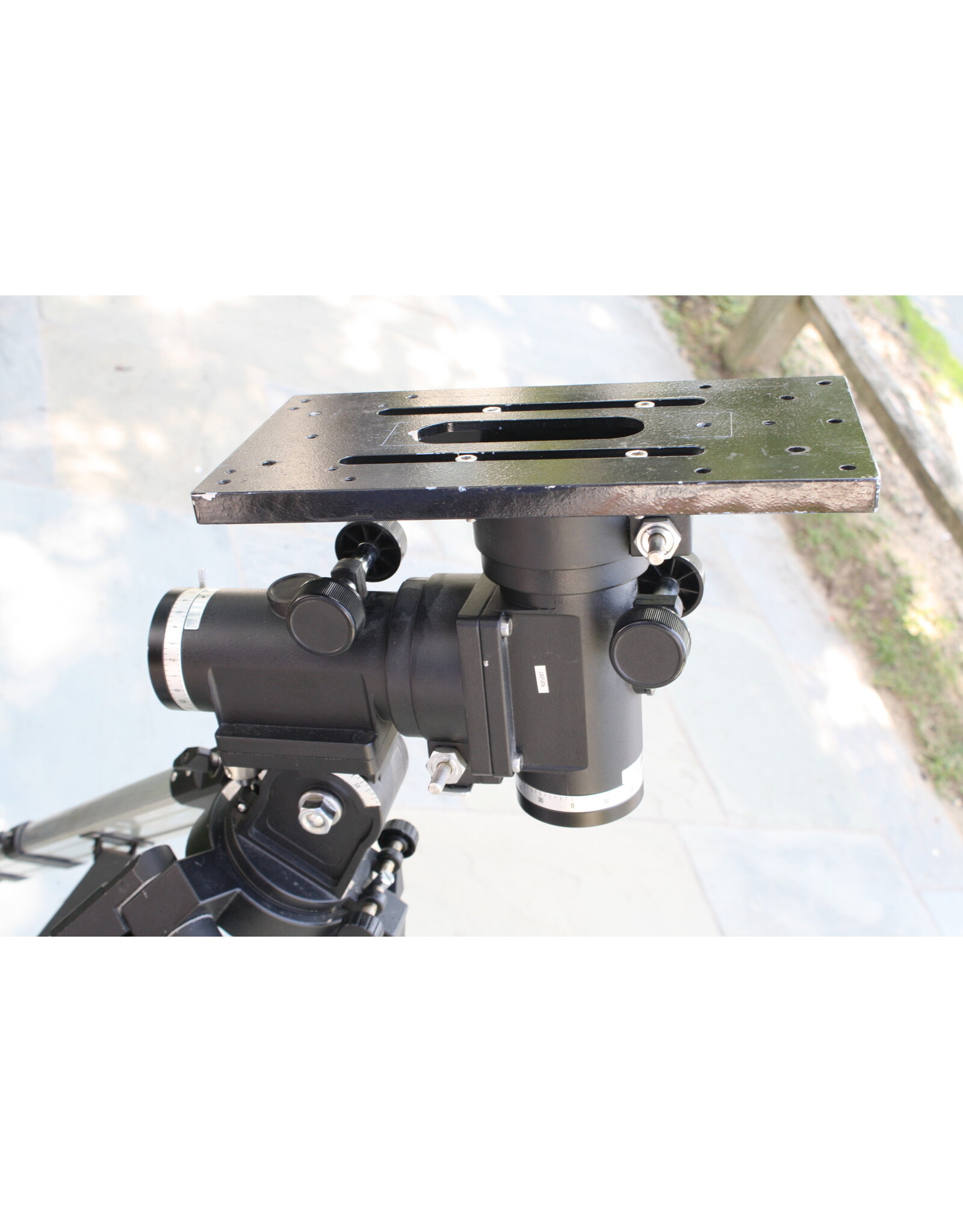Tele Vue (?) The original "Tele Vue Systems" mount (the "RSM-2000") (??) AS-IS