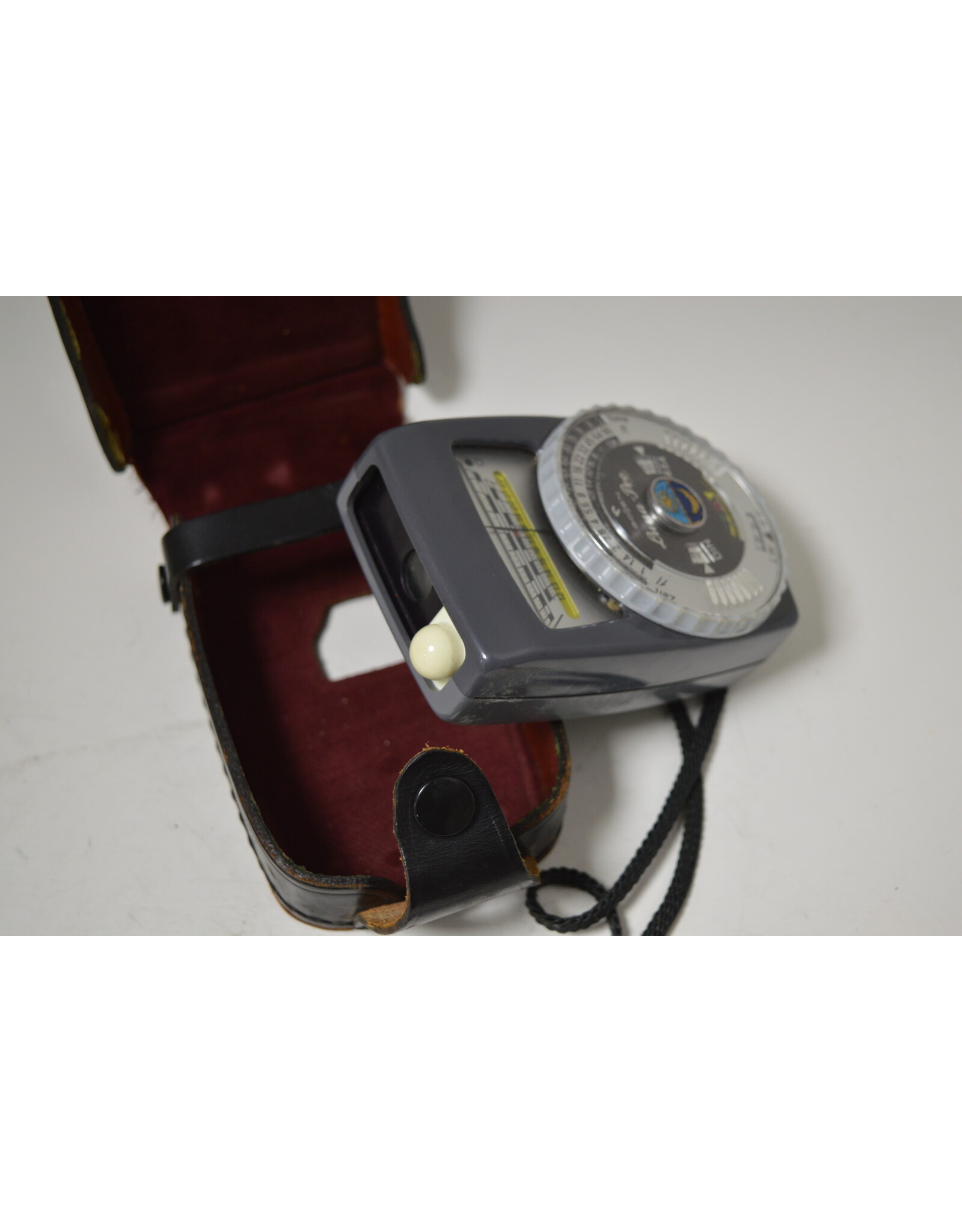 Gossen Gossen Luna Pro Light meter with Case (Pre-owned)