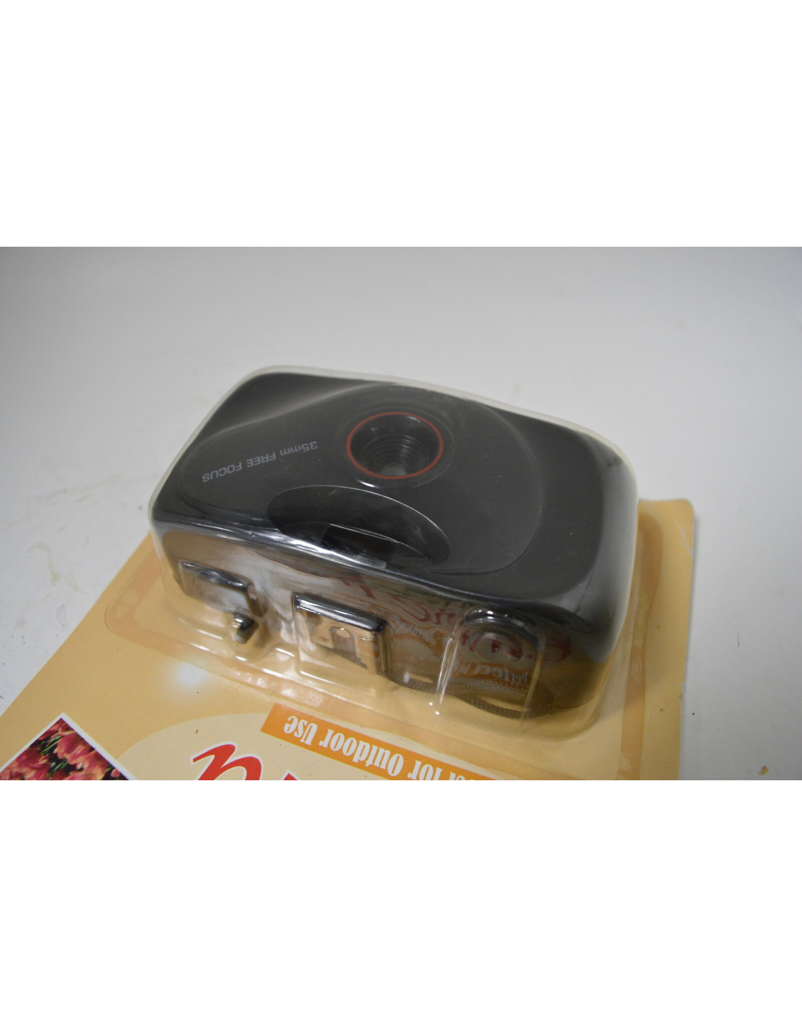 Pride Focus-free 35mm Point and Shoot Camera