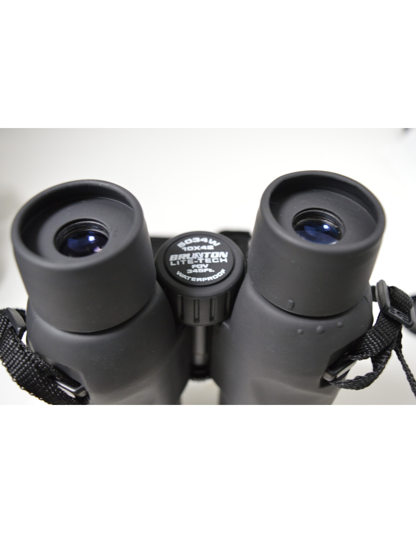 Brunton Brunton Lite-Tech 10x42 Binoculars with Case #5034W (Pre-owned)