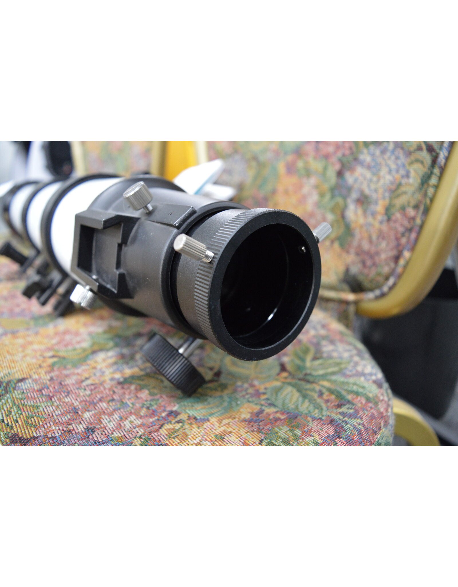 Stellarvue Stellarvue SV809D 80mm Refractor  with Cradle Rings  & Meade Soft Case (Pre-owned)