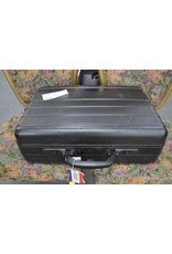 Chinon Chinon CV-T84 VHS Camcorder Outfit with Hard Case (Pre-owned)