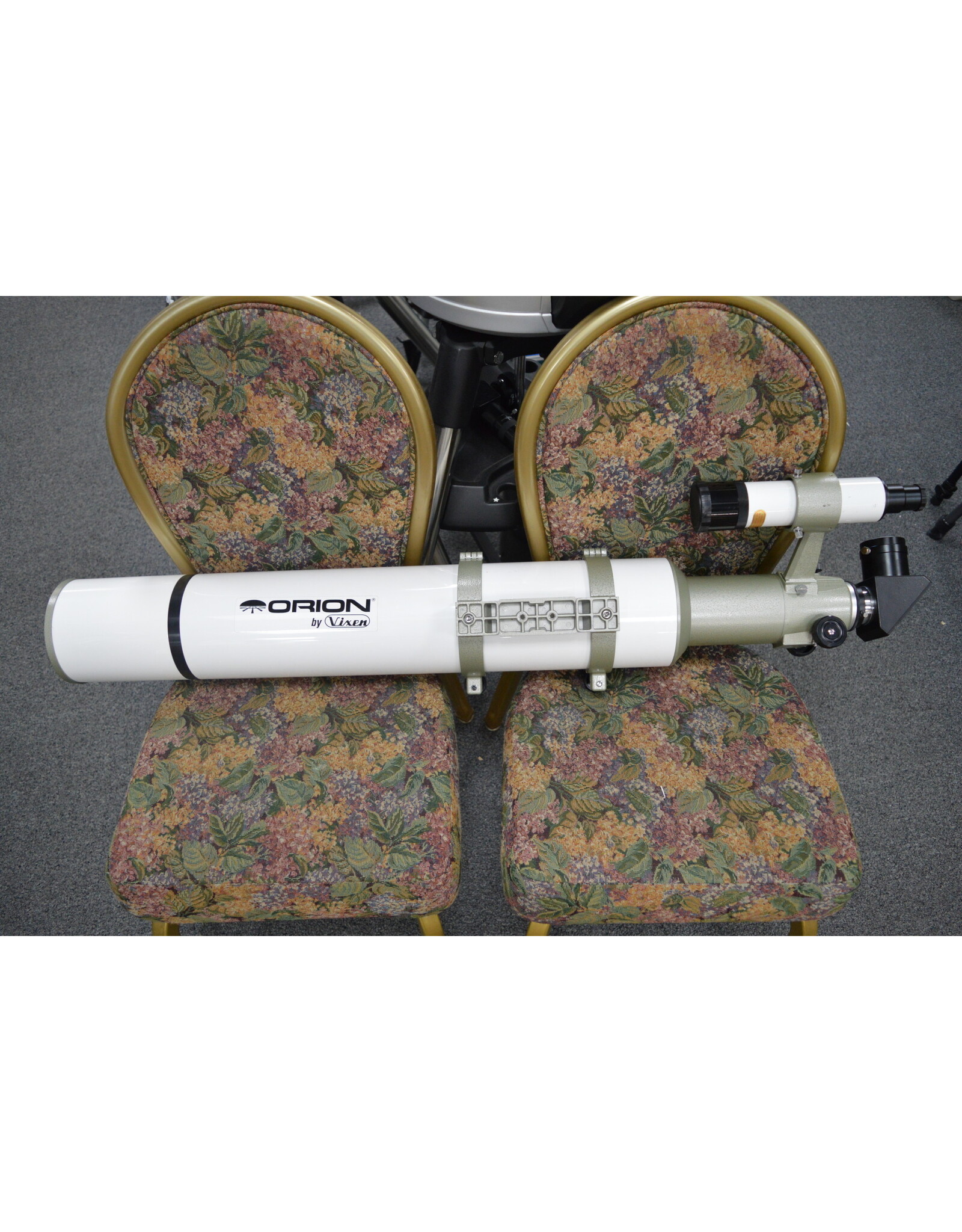 Orion/Vixen Orion/Vixen 120mm Neo-Achromat Refractor Optical Tube with Rings, 2 inch diagonal, 7x50 Finder (Pre-owned)