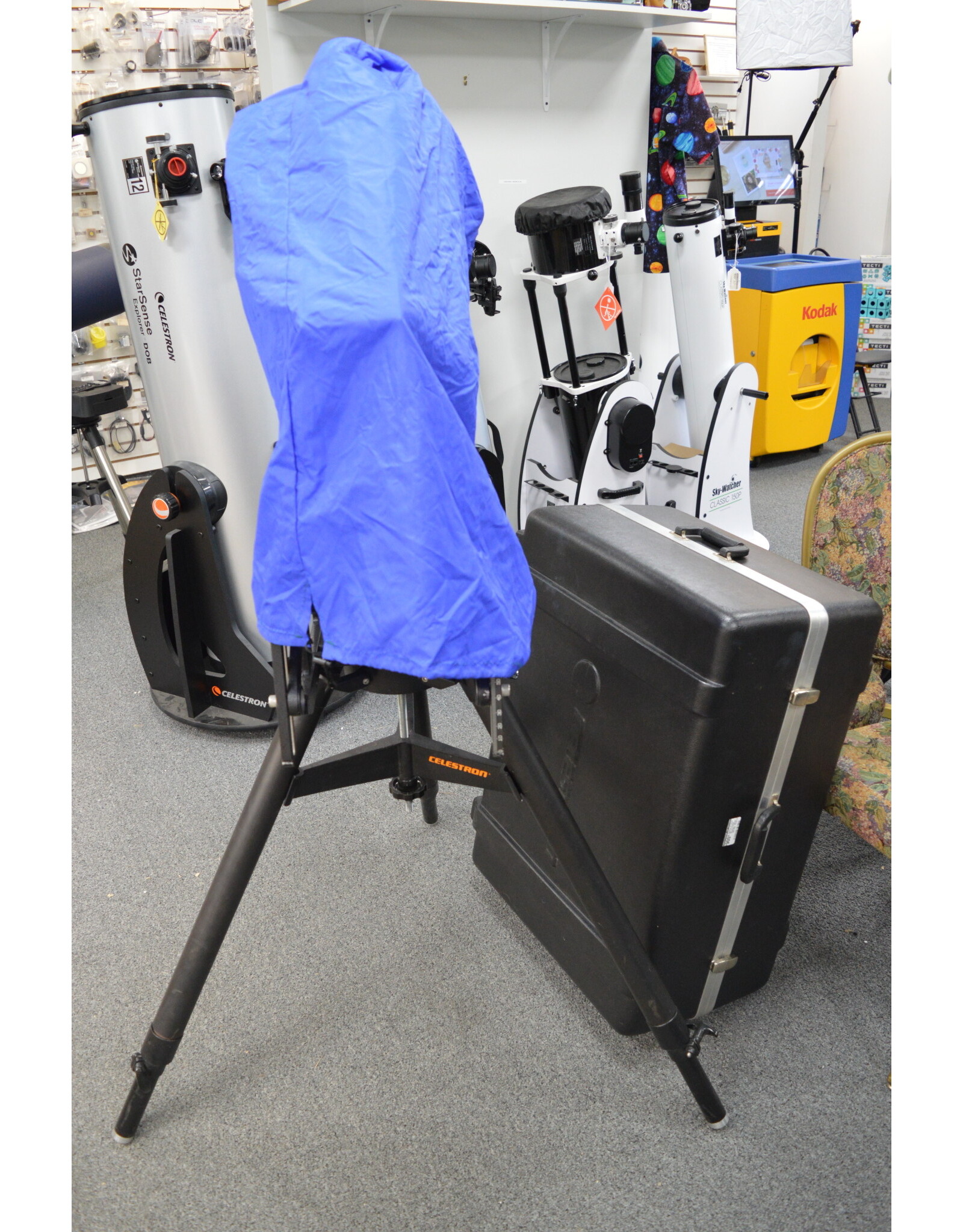 Celestron Celestron C8 Ultima SCT f10 Package Starbright Coatings with Case , Wedge and Tripod (Pre-owned)
