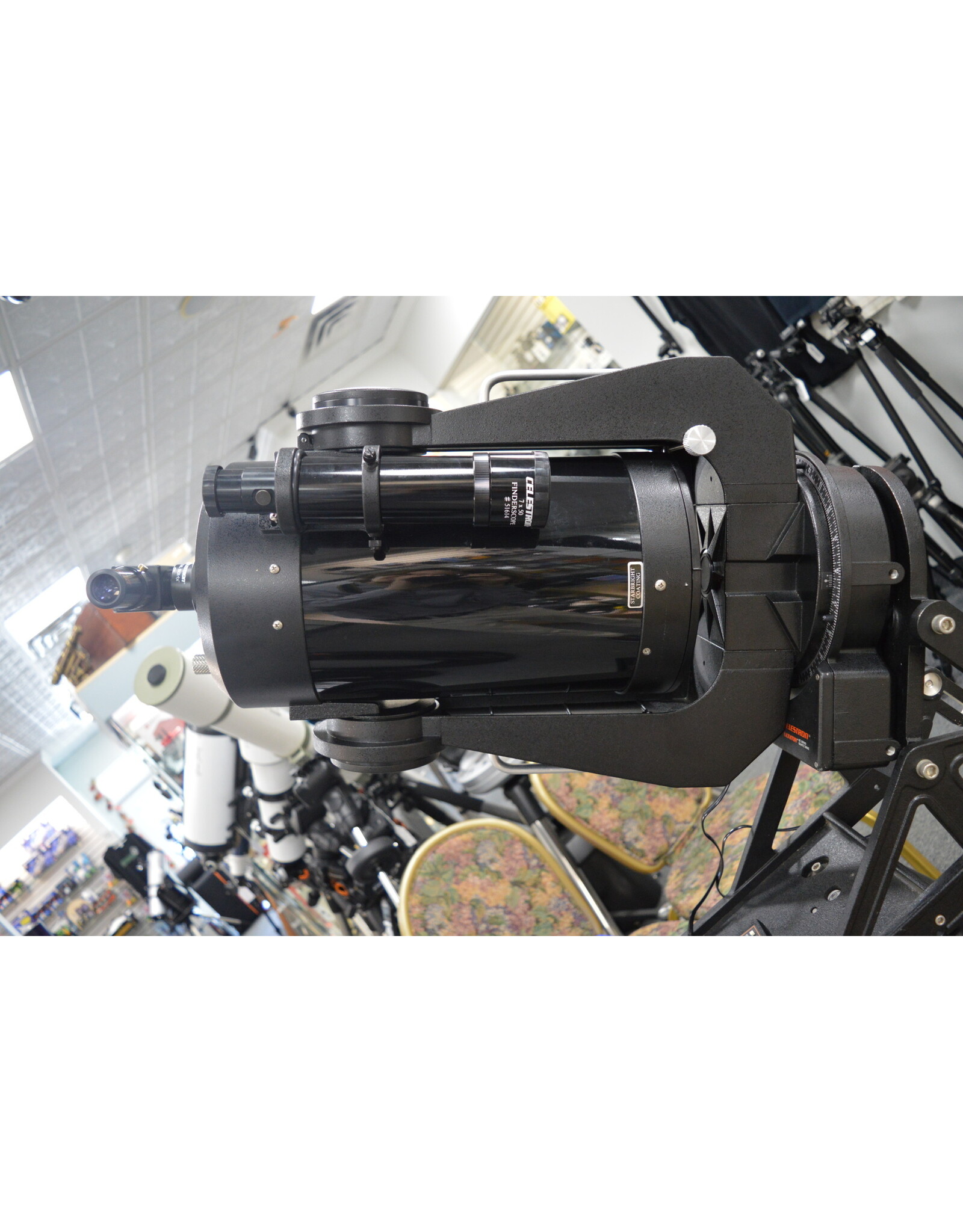 Celestron Celestron C8 Ultima SCT f10 Package Starbright Coatings with Case , Wedge and Tripod (Pre-owned)
