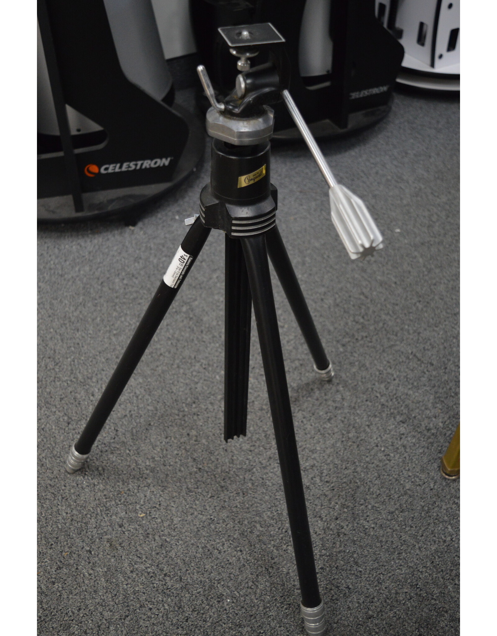 Star D by Davidson Tripod (Pre-Owned)