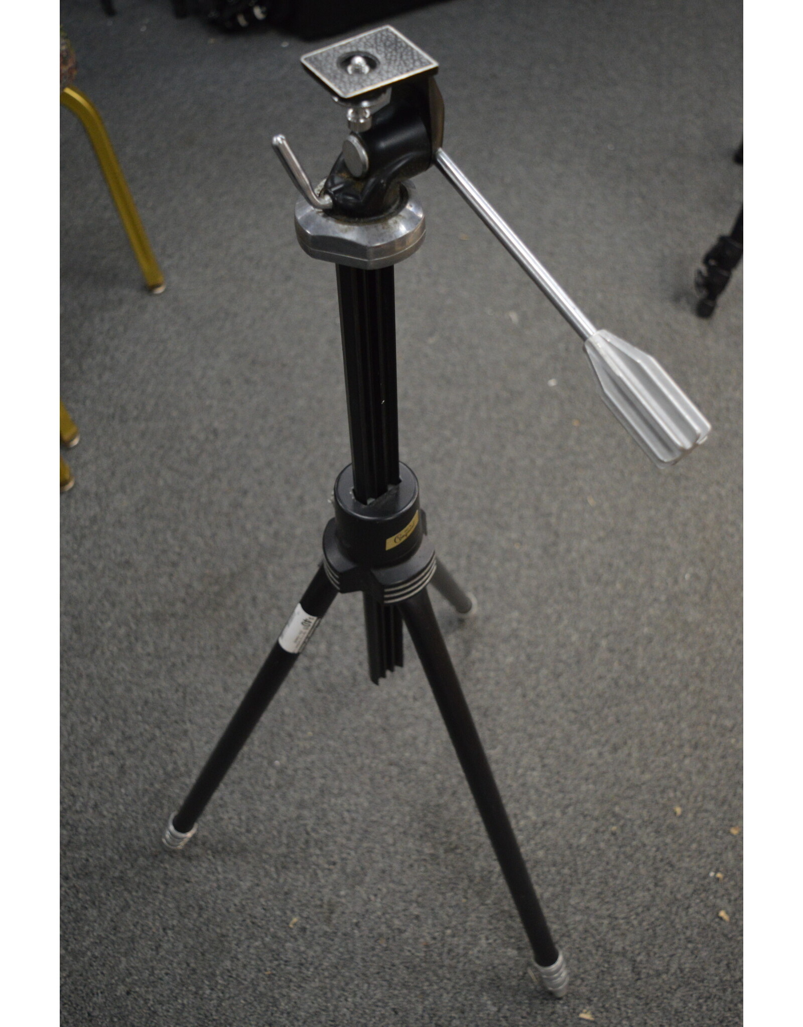 Star D by Davidson Tripod (Pre-Owned)