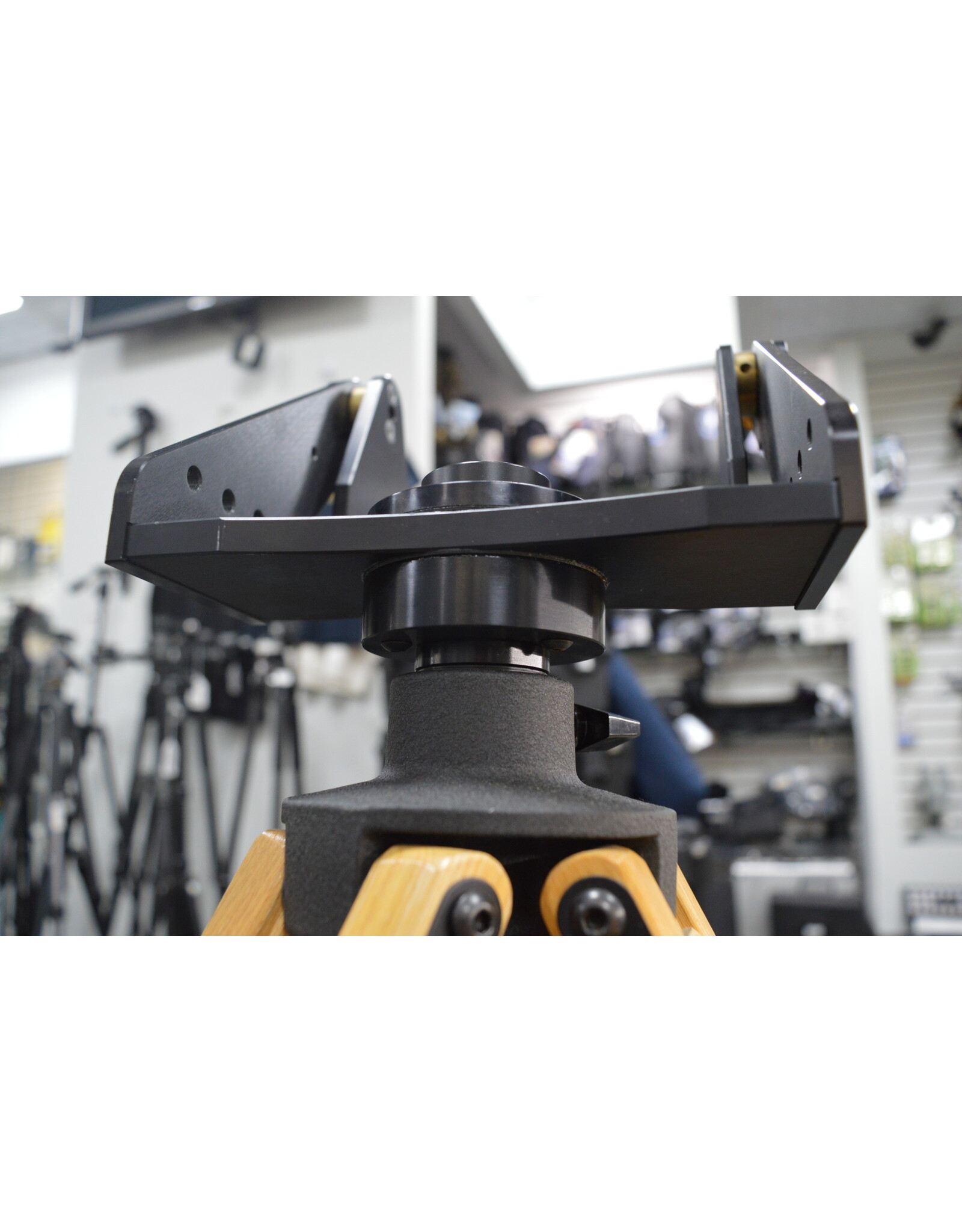 Tele Vue Tele Vue Panoramic  Mount w/Handle, Tray and Tripod  and Carry Bag (Pre-owned)