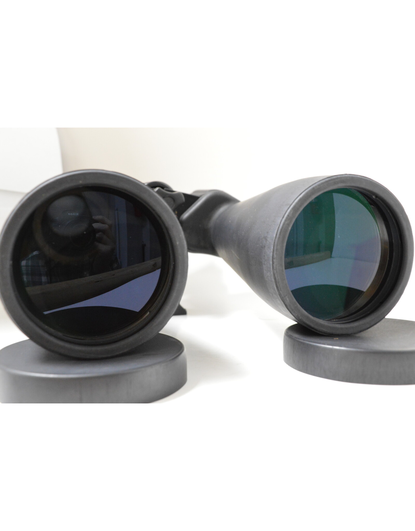 Celestron Celestron Skymaster 15x70 with Case and Tripod Adapter (Pre-owned)