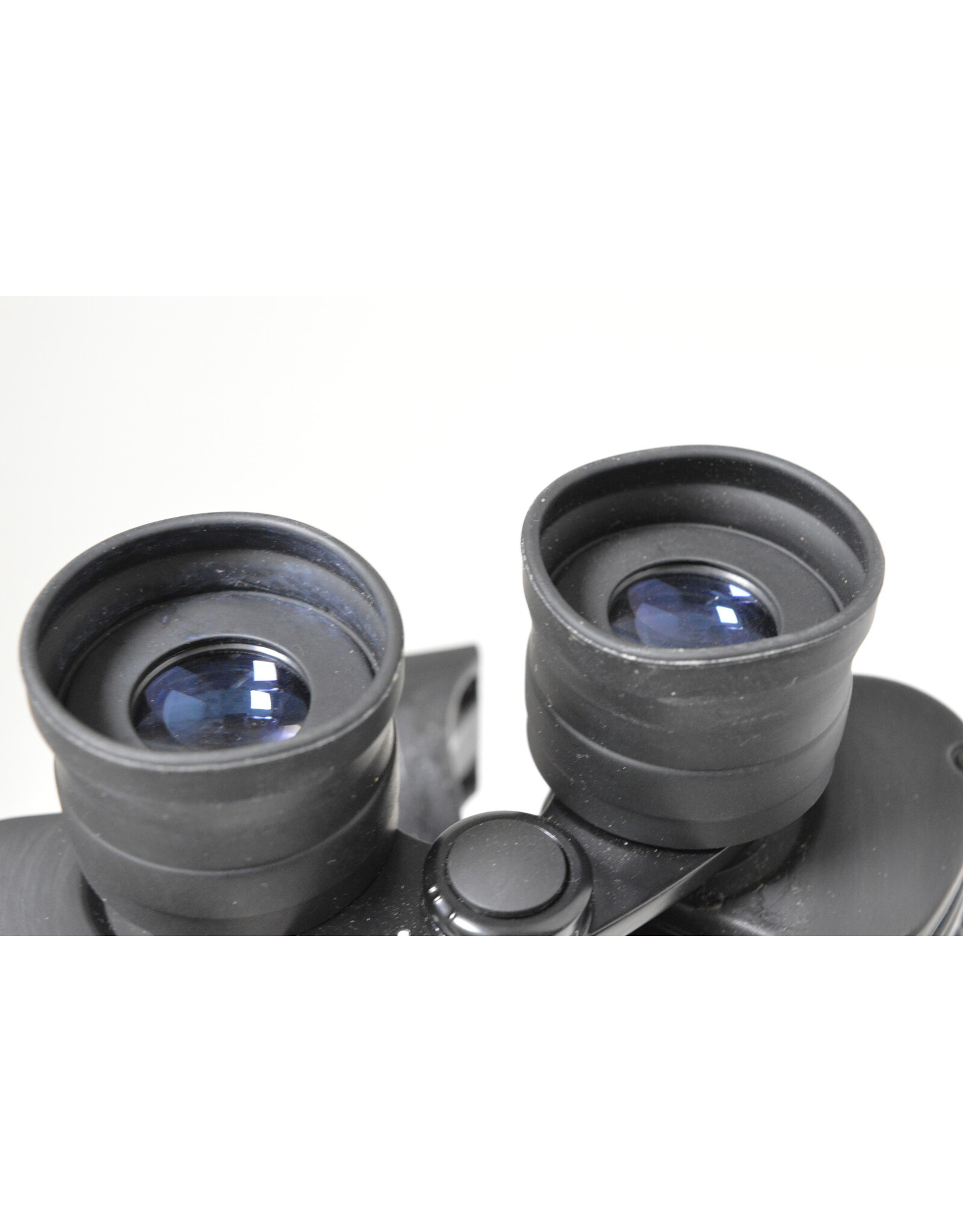 Celestron Celestron Skymaster 15x70 with Case and Tripod Adapter (Pre-owned)