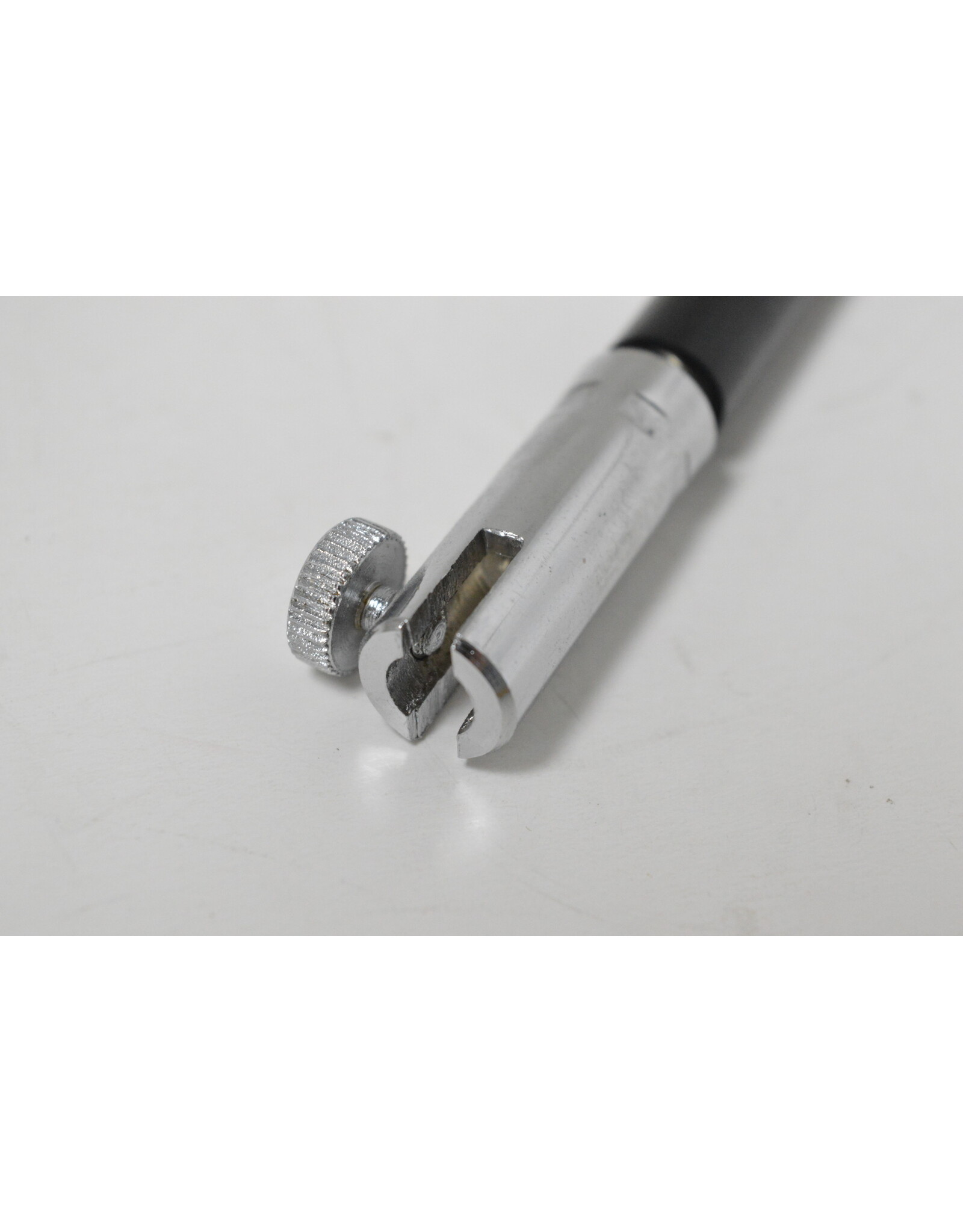 Arcturus Flexible Slow Motion Cable with  Handle 10 inch length (Pre-owned)