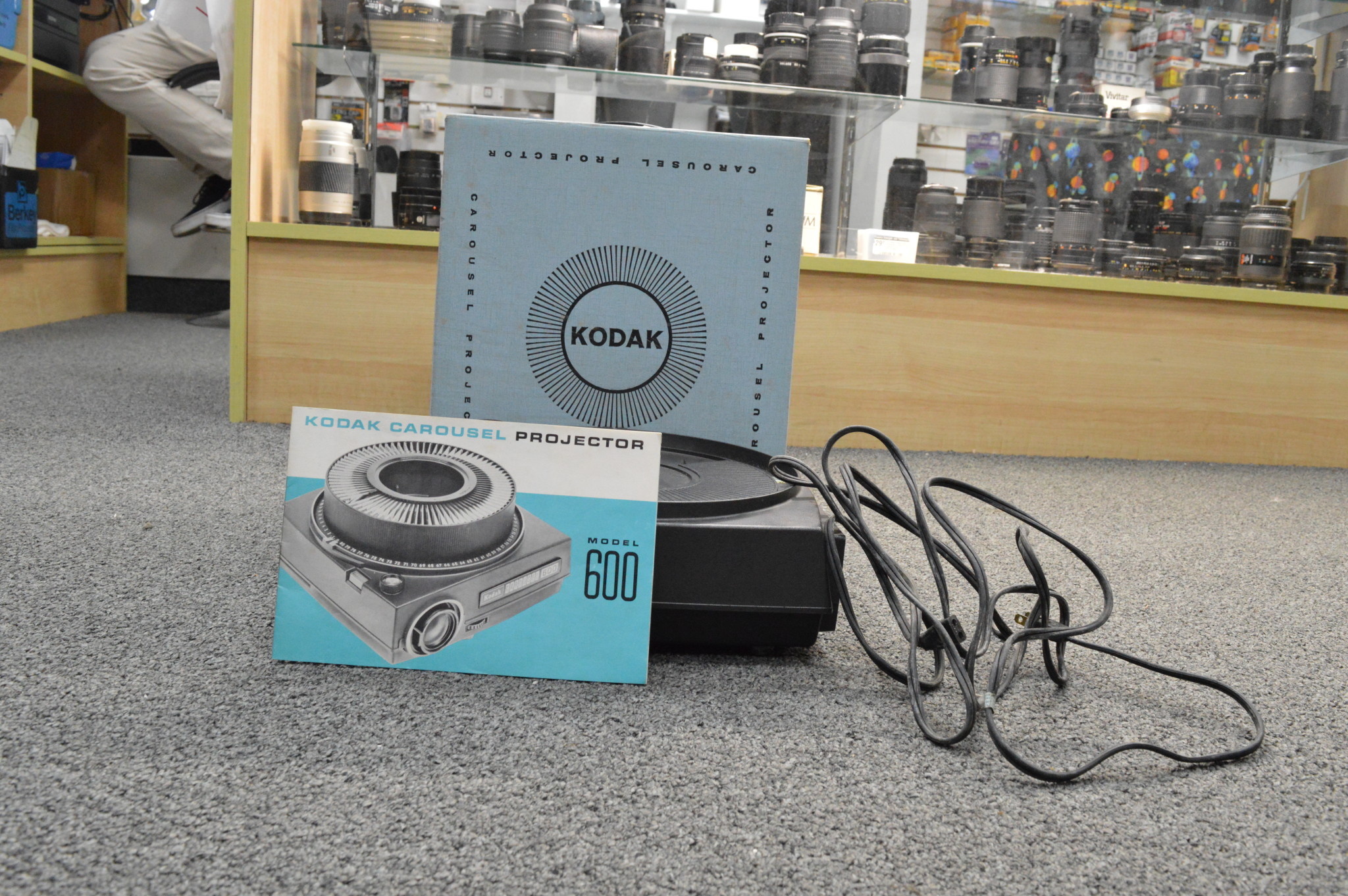 Kodak 600 Carousel Slide Projector Fully Functional (Pre