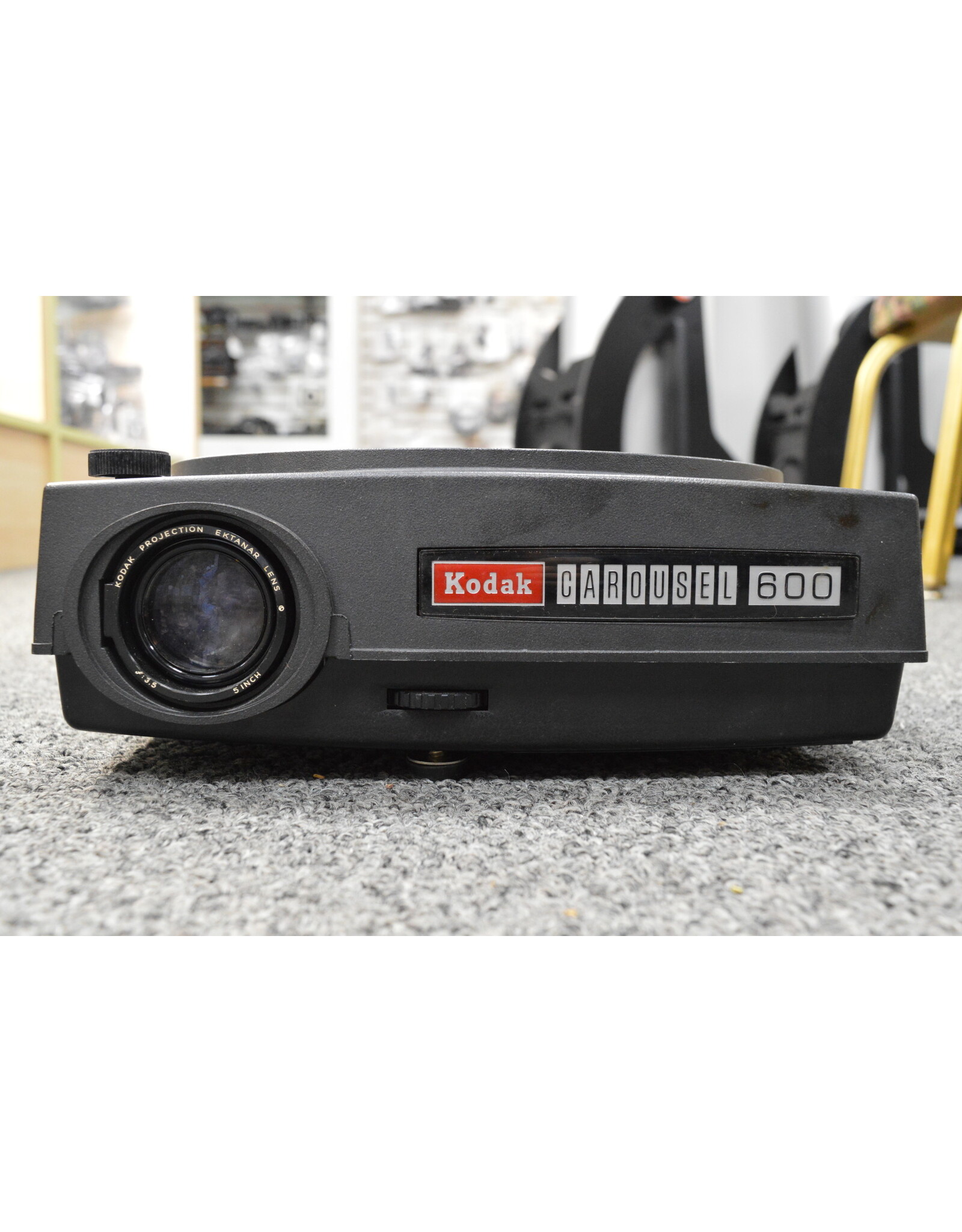 Kodak 600 Carousel Slide Projector Fully Functional (Pre-owned)