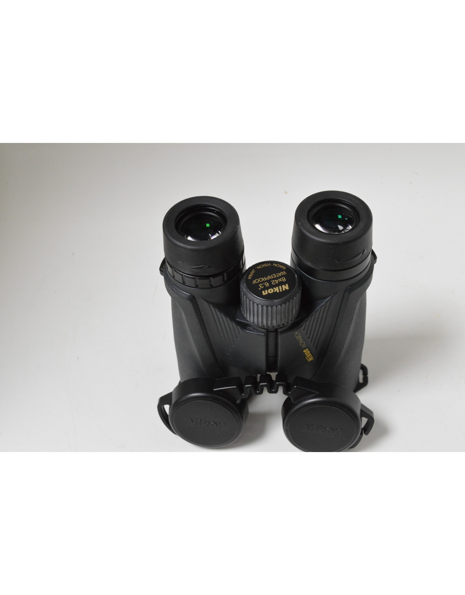 Nikon Monarch Binocular - 8x42 Waterproof 6.3 degree w/ Neckstrap & Blk Storage Case