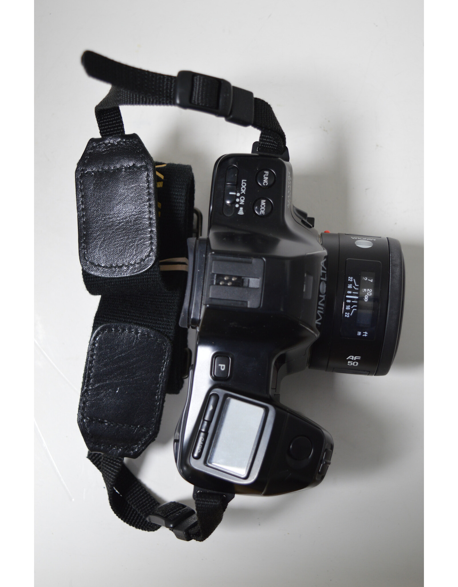 Konica Minolta Minolta Maxxum 7000i 35mm SLR Film Camera (Pre-owned)