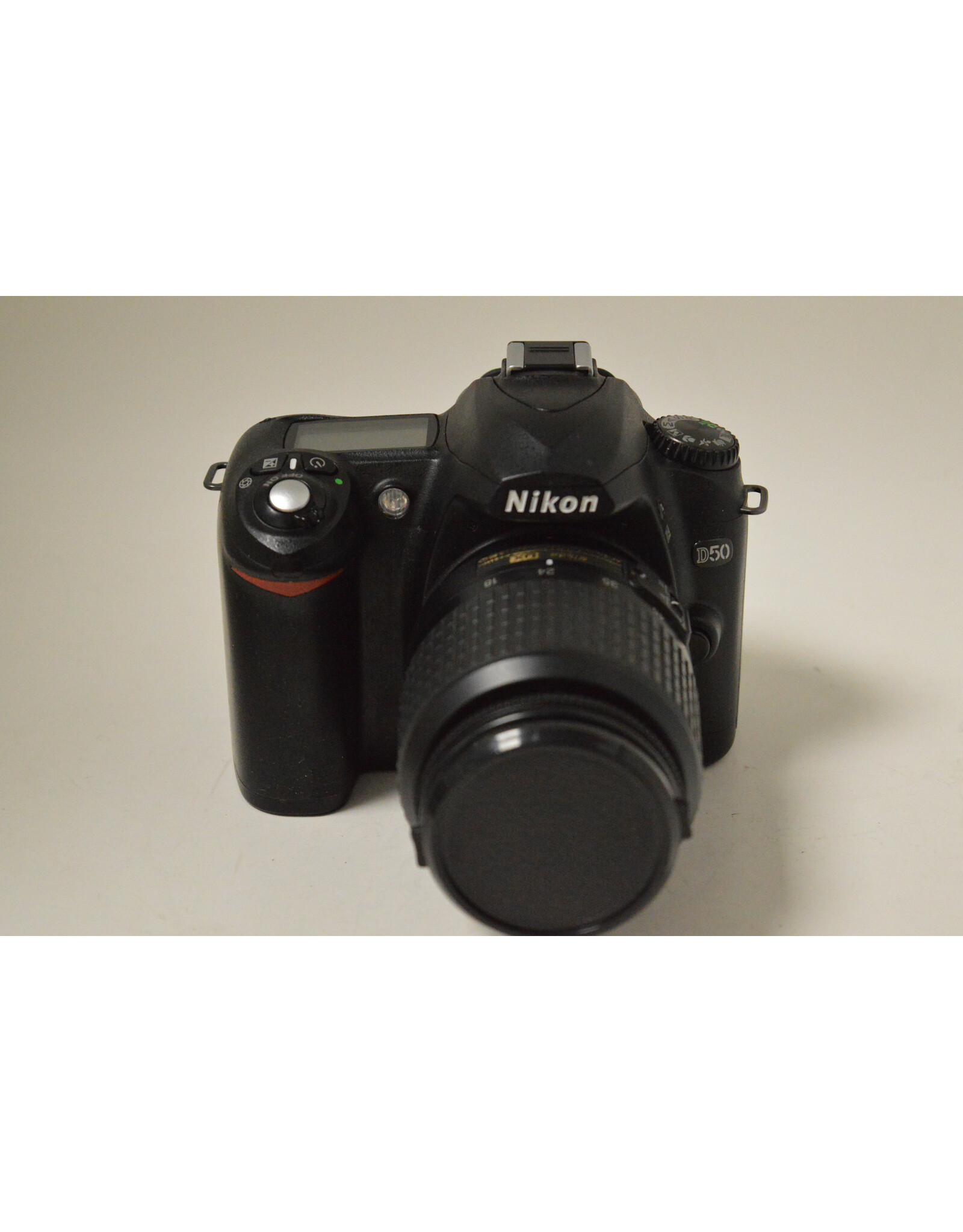 Nikon Nikon D50 with 18-55mm Lens (Pre-owned)