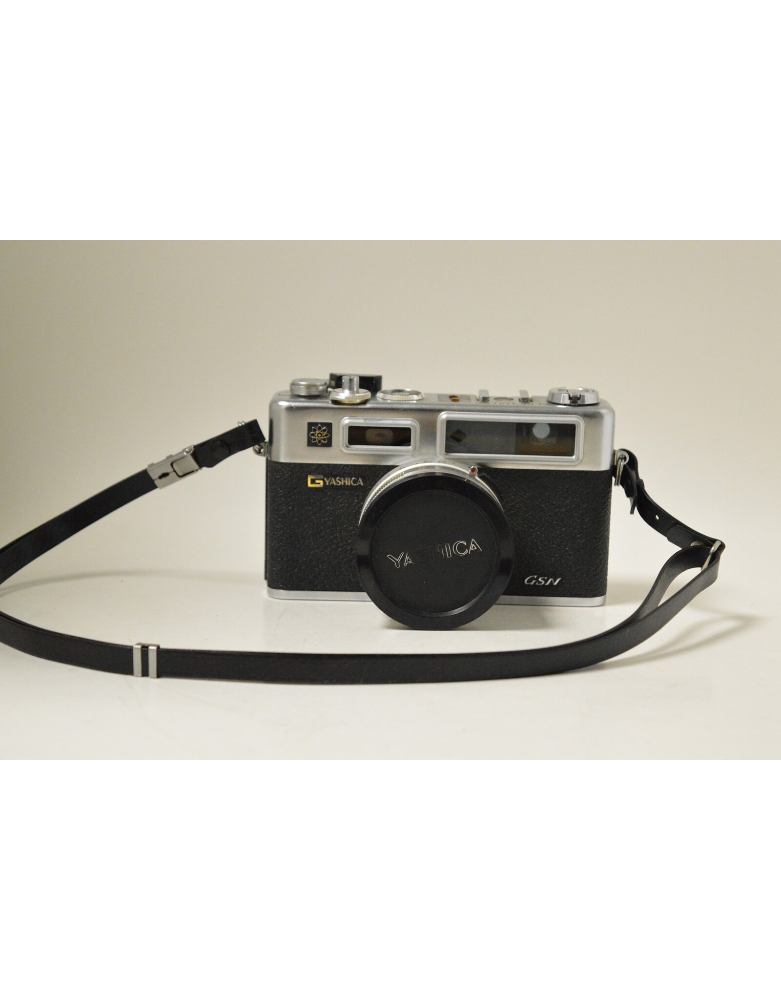 Yashica Yashica Electro 35 GSN Spiderman Model 45mm f1.7 Lens w/Case