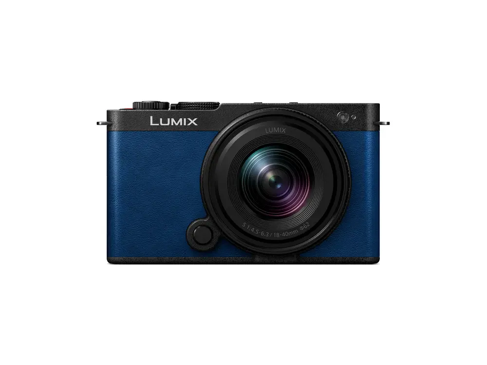 Panasonic Lumix S9 Mirrorless Camera with 18-40mm f/4.5-6.3 Lens