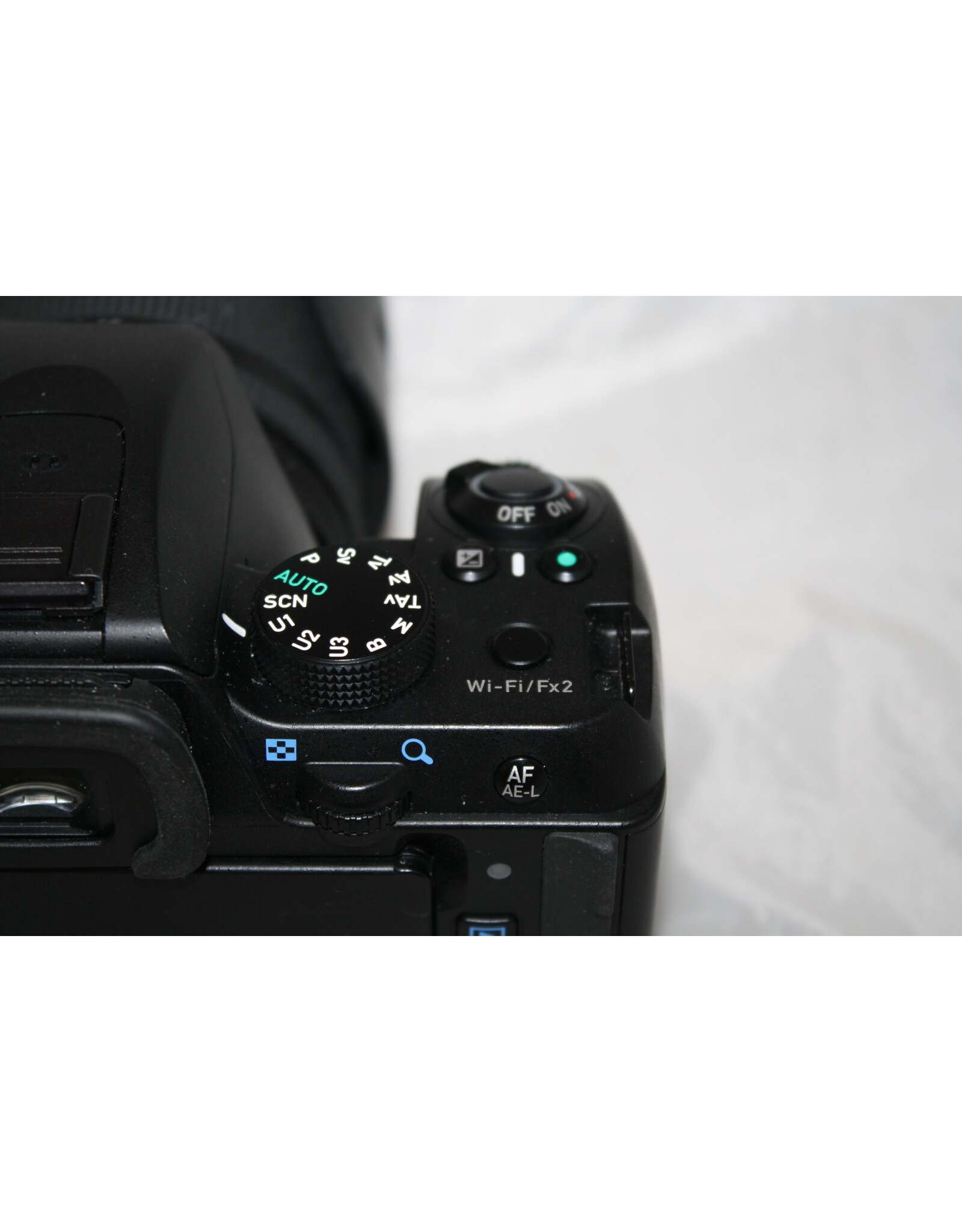 PENTAX K-70 24.2MP Digital SLR Camera Black with 18-135mm Lens(Pre-Owned)