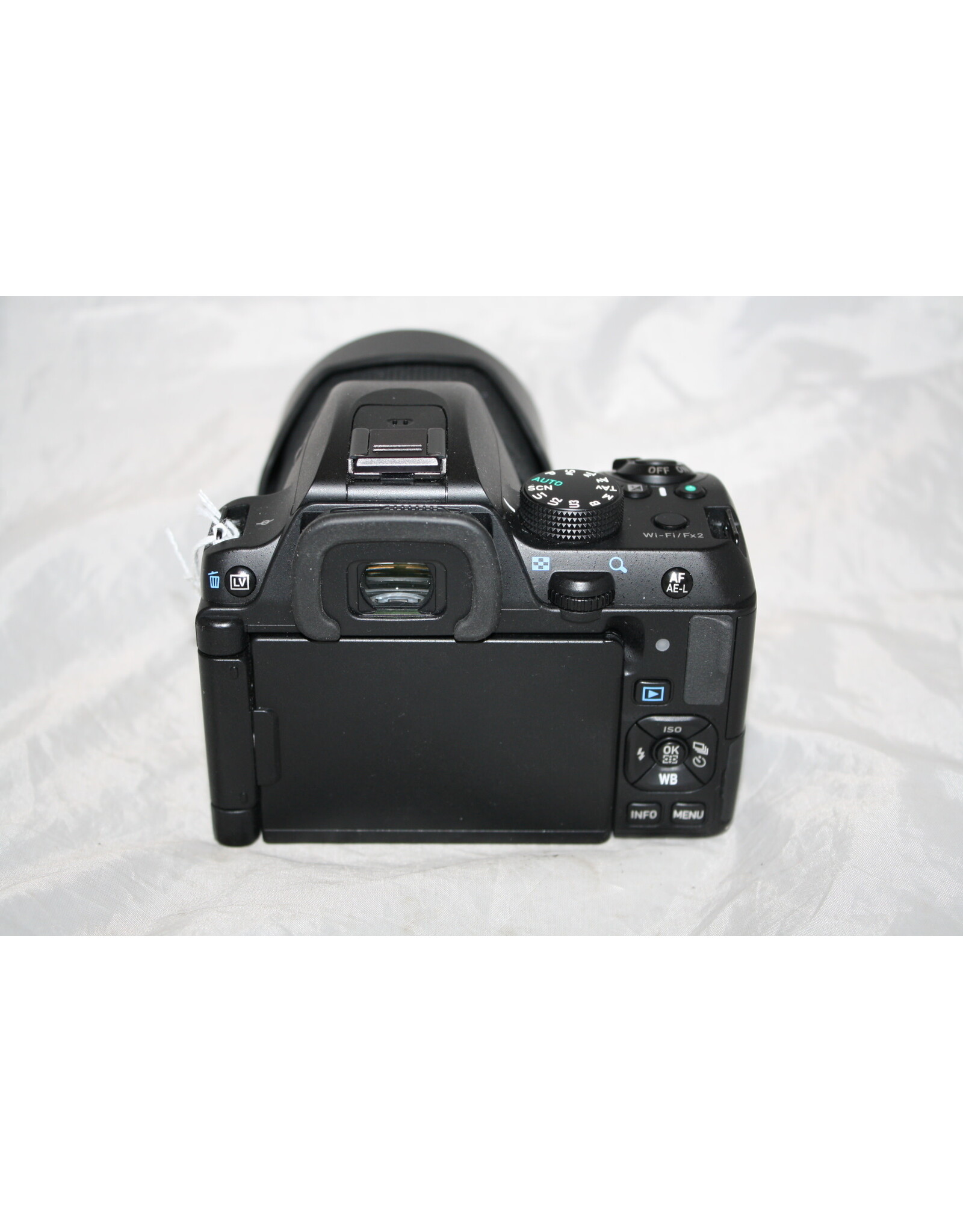 PENTAX K-70 24.2MP Digital SLR Camera Black with 18-135mm Lens(Pre-Owned)