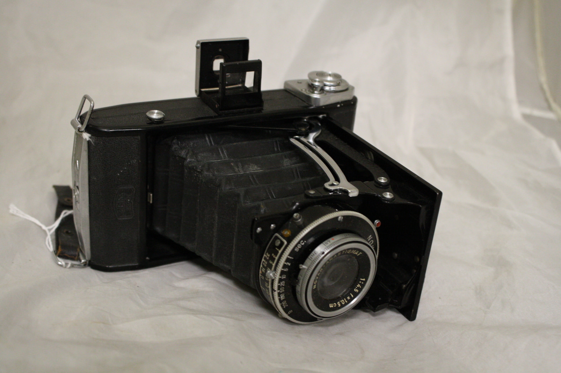 Zeiss Ikon Ikonta 521/2 Camera with Novar 105mm Lens