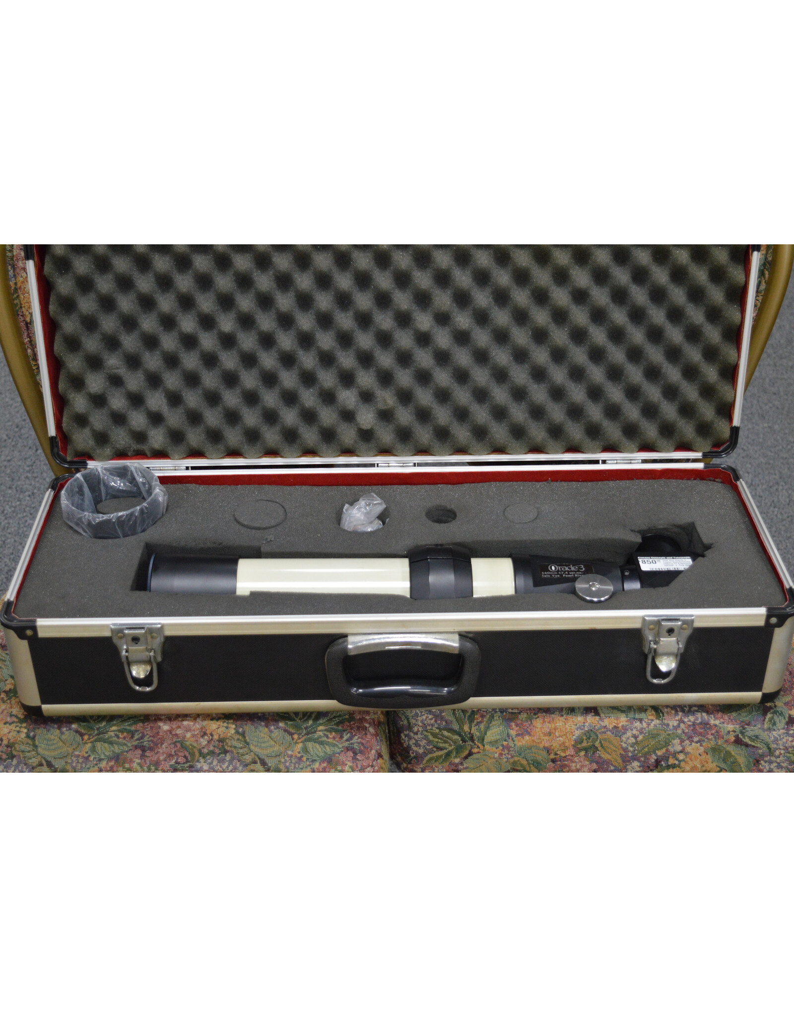 Tele Vue Tele Vue Oracle 3  Triplet Apochromatic 560mm f7.4 Refractor w/Case + Tele Vue Diagonal with Case (Pre-Owned)