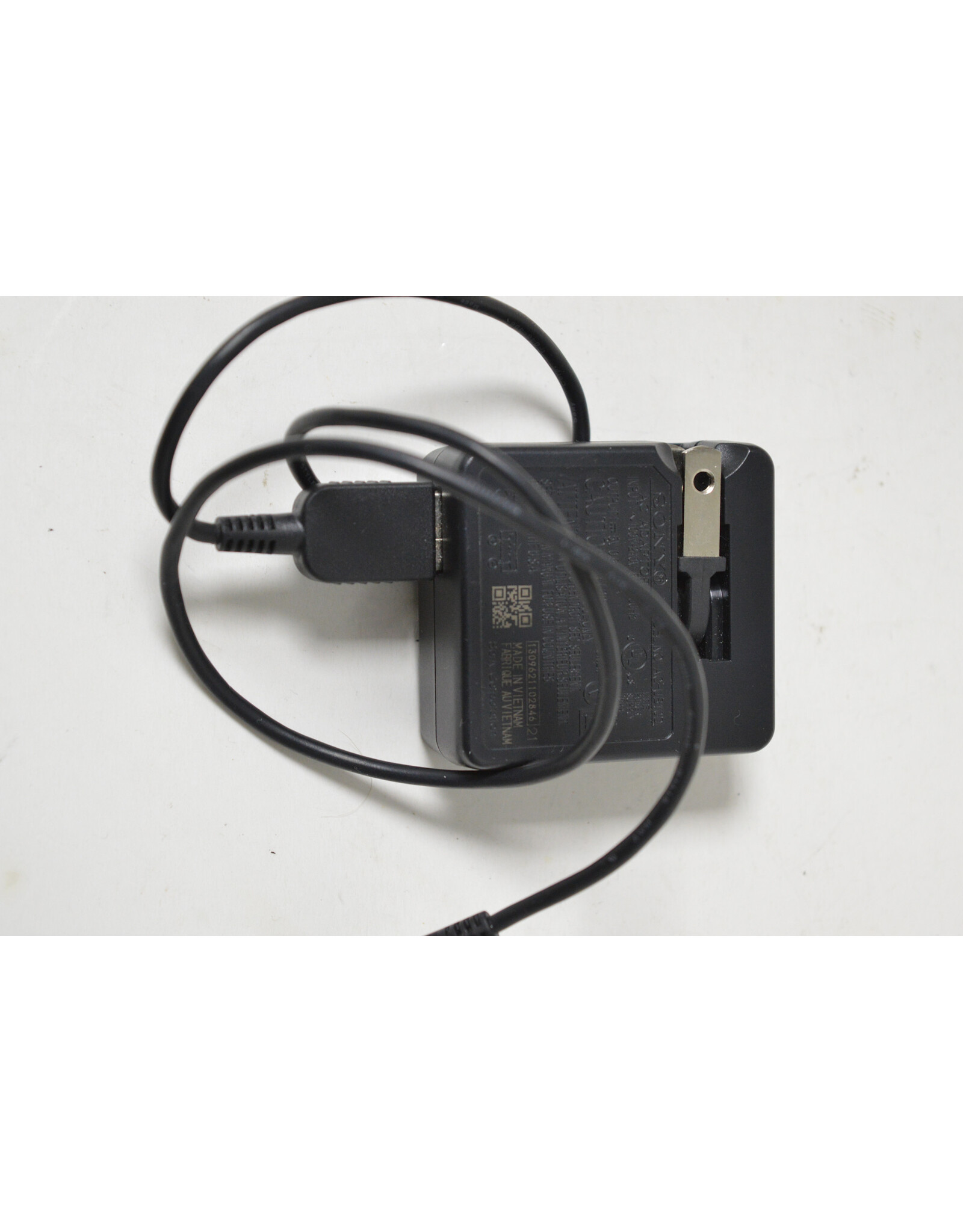 Sony AC-UB10 AC Power Adapter USB Port (Pre-owned)