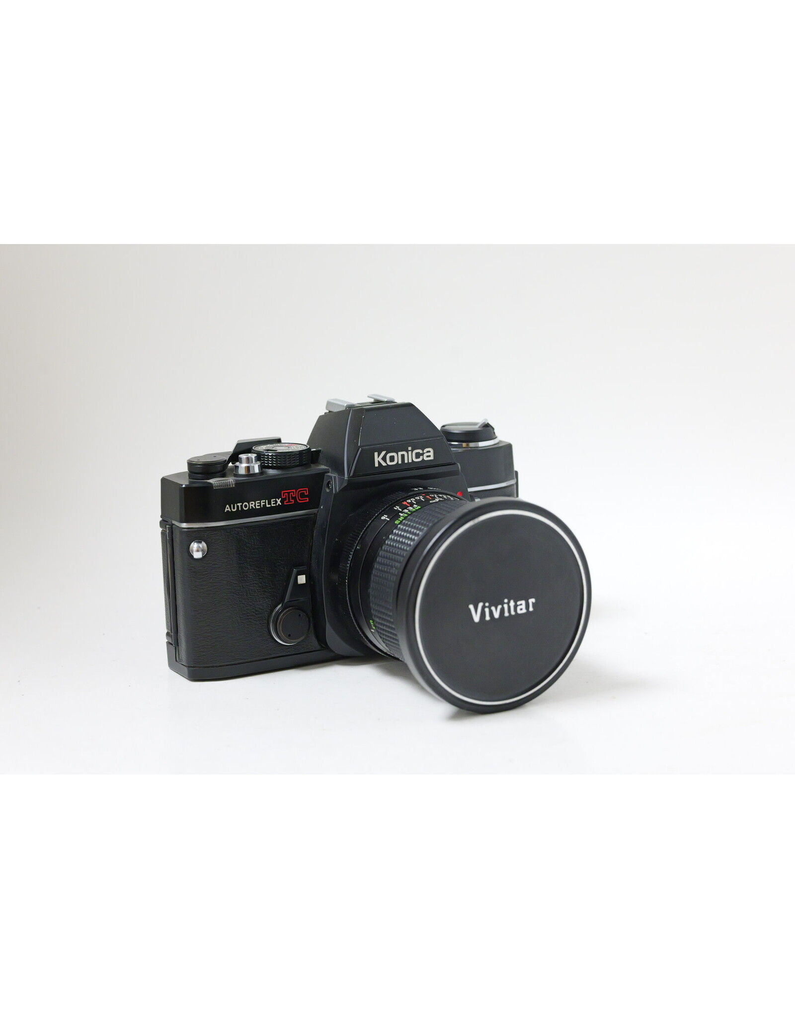 Konica Konica Autoreflex TC 35mm Film SLR with Vivitar 28mm 2.8 lens (METER NOT WORKING)