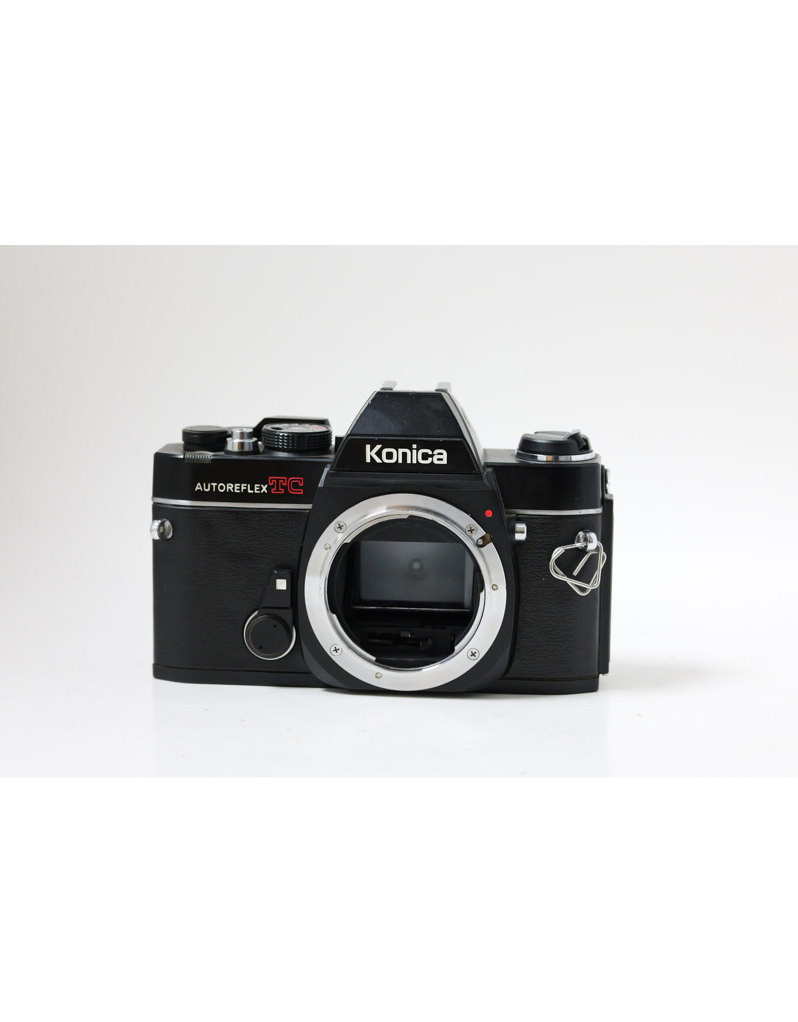 Konica Konica Autoreflex TC 35mm Film SLR with Vivitar 28mm 2.8 lens (METER NOT WORKING)