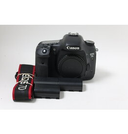 Canon Canon EOS 7D 18.0MP Digital SLR Camera Black Body