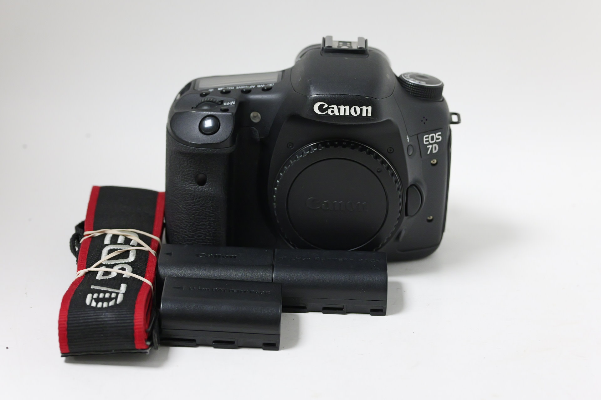 Canon EOS 7D 18.0MP Digital SLR Camera Black Body - Camera