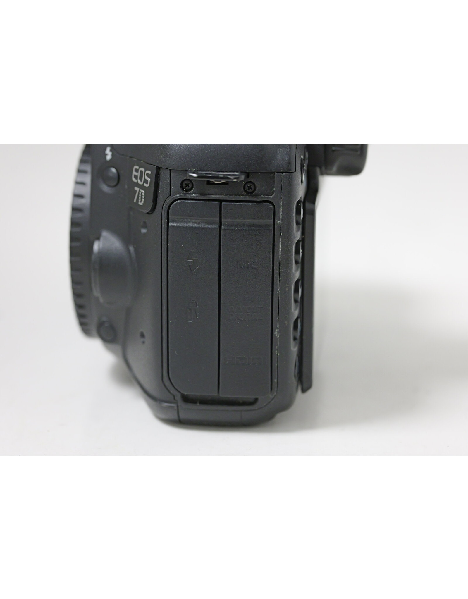 Canon Canon EOS 7D 18.0MP Digital SLR Camera Black Body