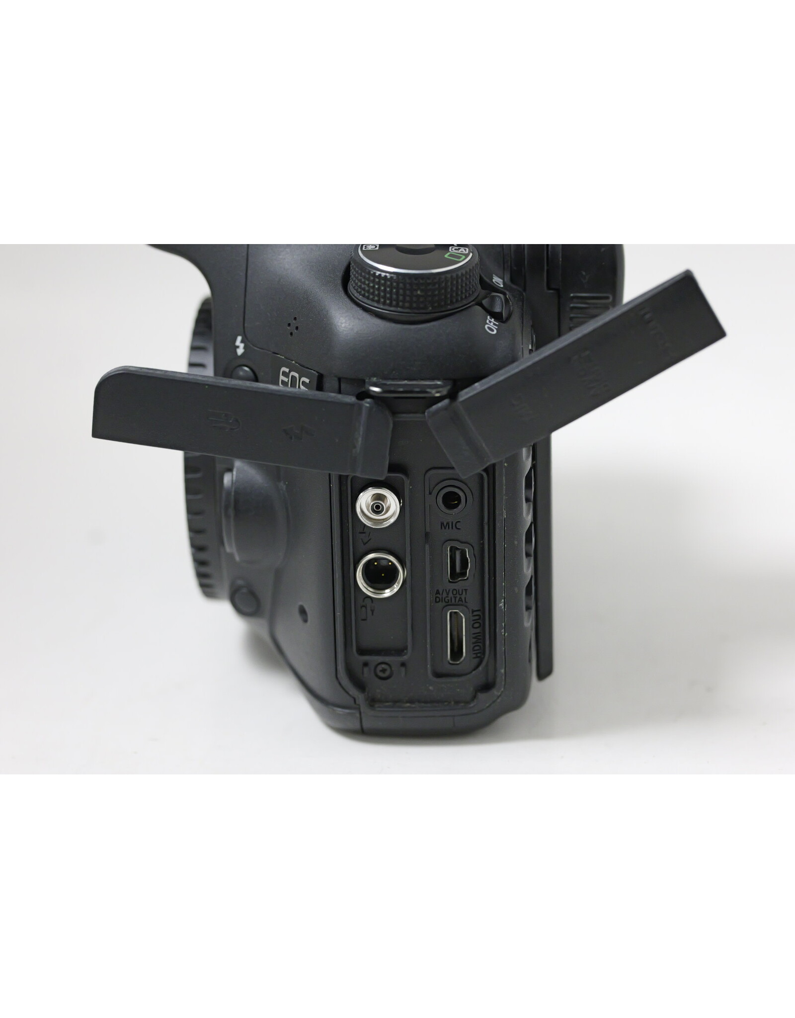 Canon Canon EOS 7D 18.0MP Digital SLR Camera Black Body