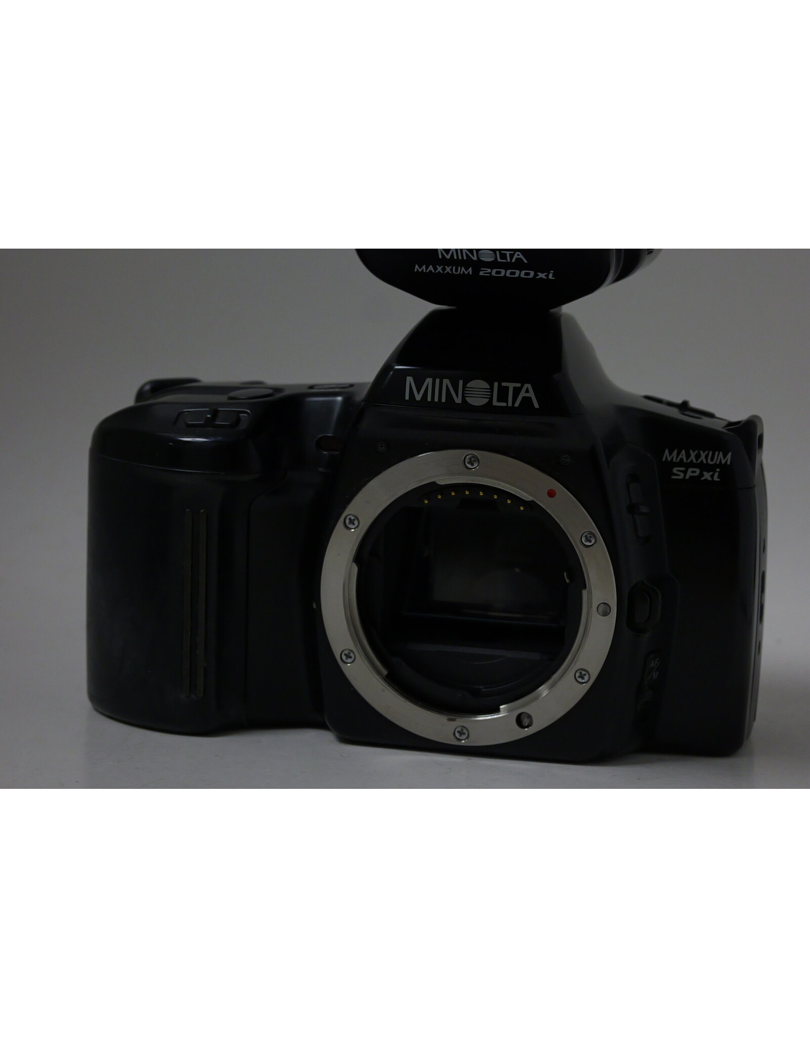 Maxxum Minolta Maxxum SPxi Autofocus 35mm Film SLR with 50mm f1.7 AF Lens & Maxxum 200xi flash