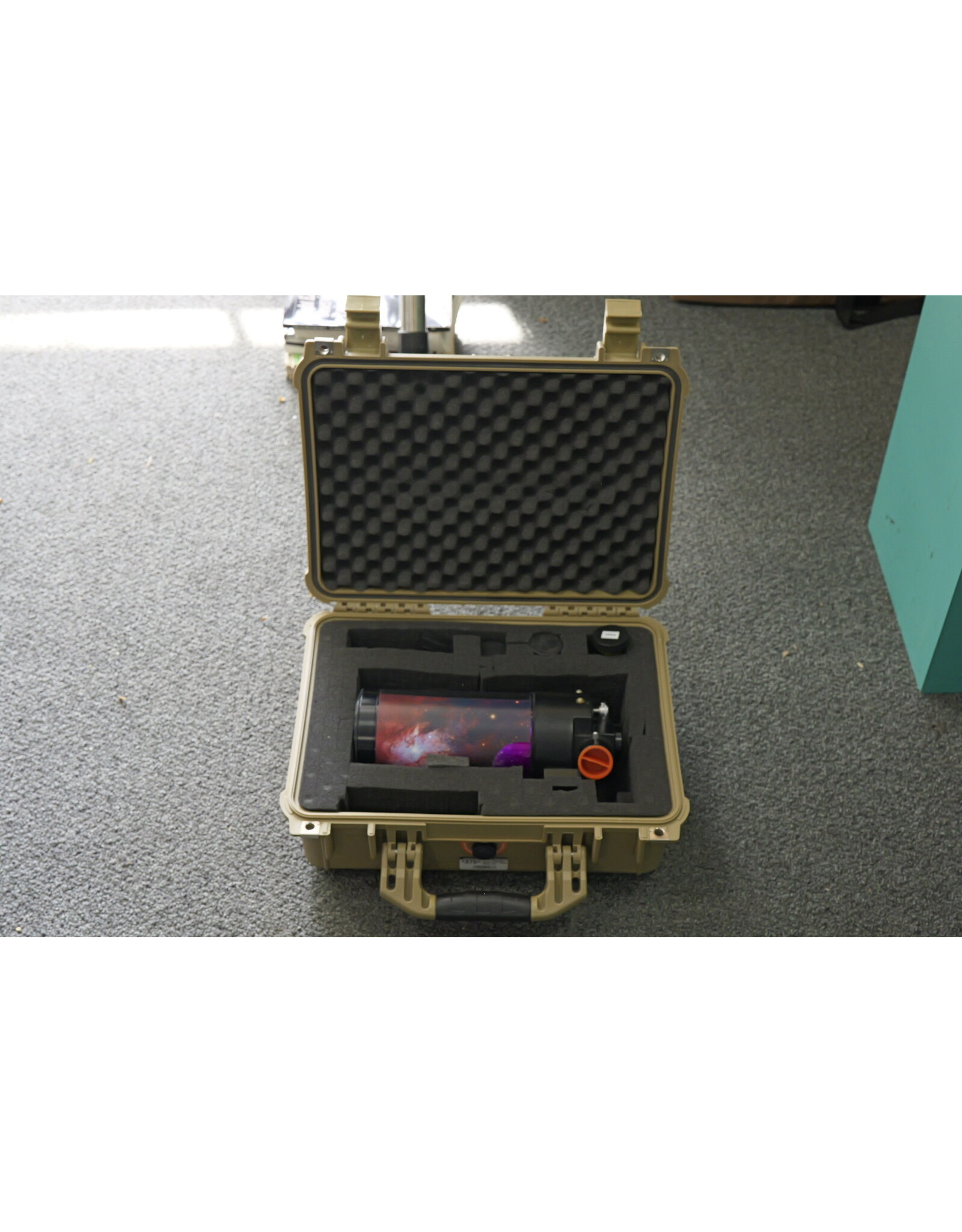 Meade Meade ETX90 Premier Edition Optical Tube with 3 eyepieces, and waterproof Apache Case (Pre-owned)