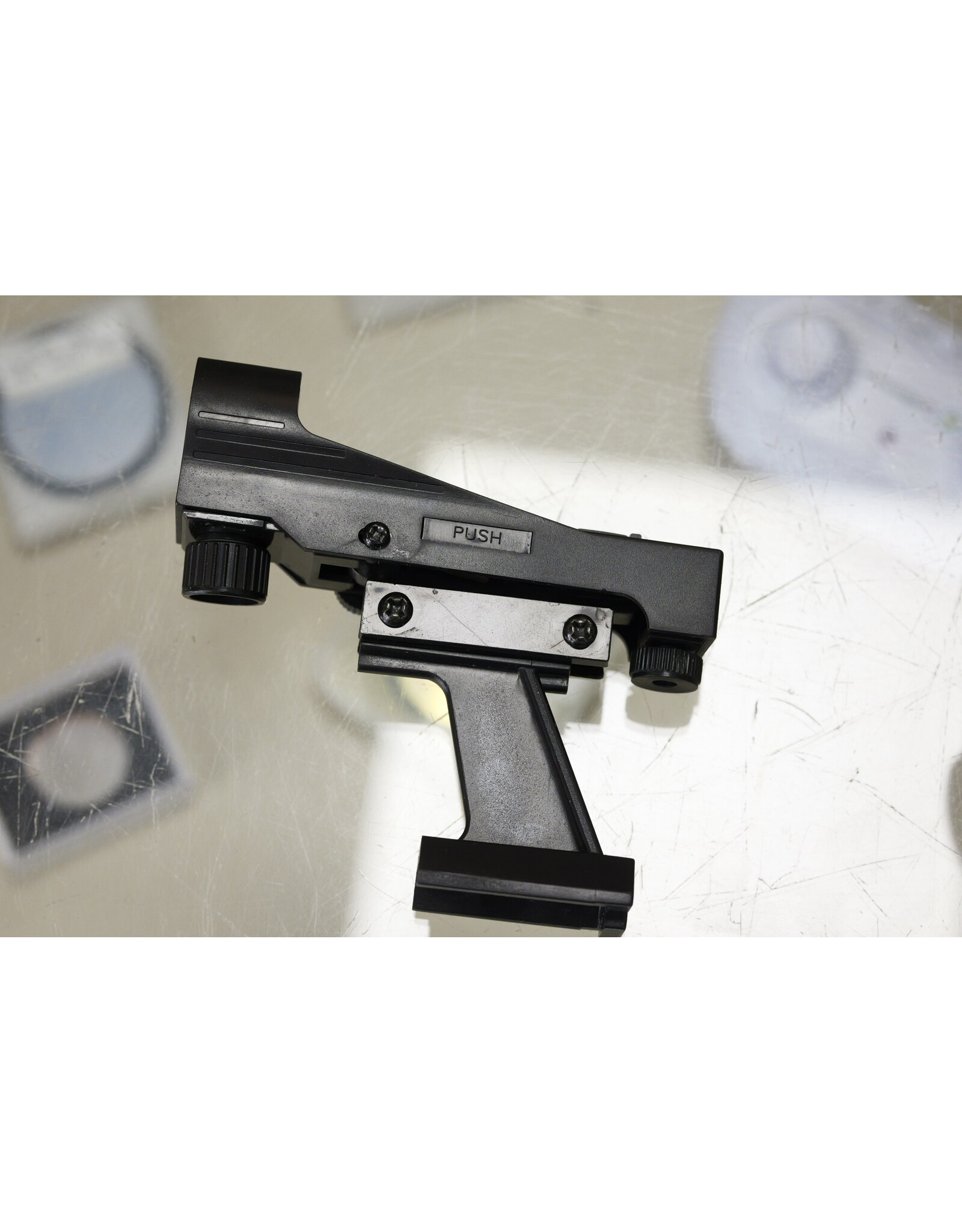 Meade Meade ETX90 Premier Edition Optical Tube with 3 eyepieces, and waterproof Apache Case (Pre-owned)