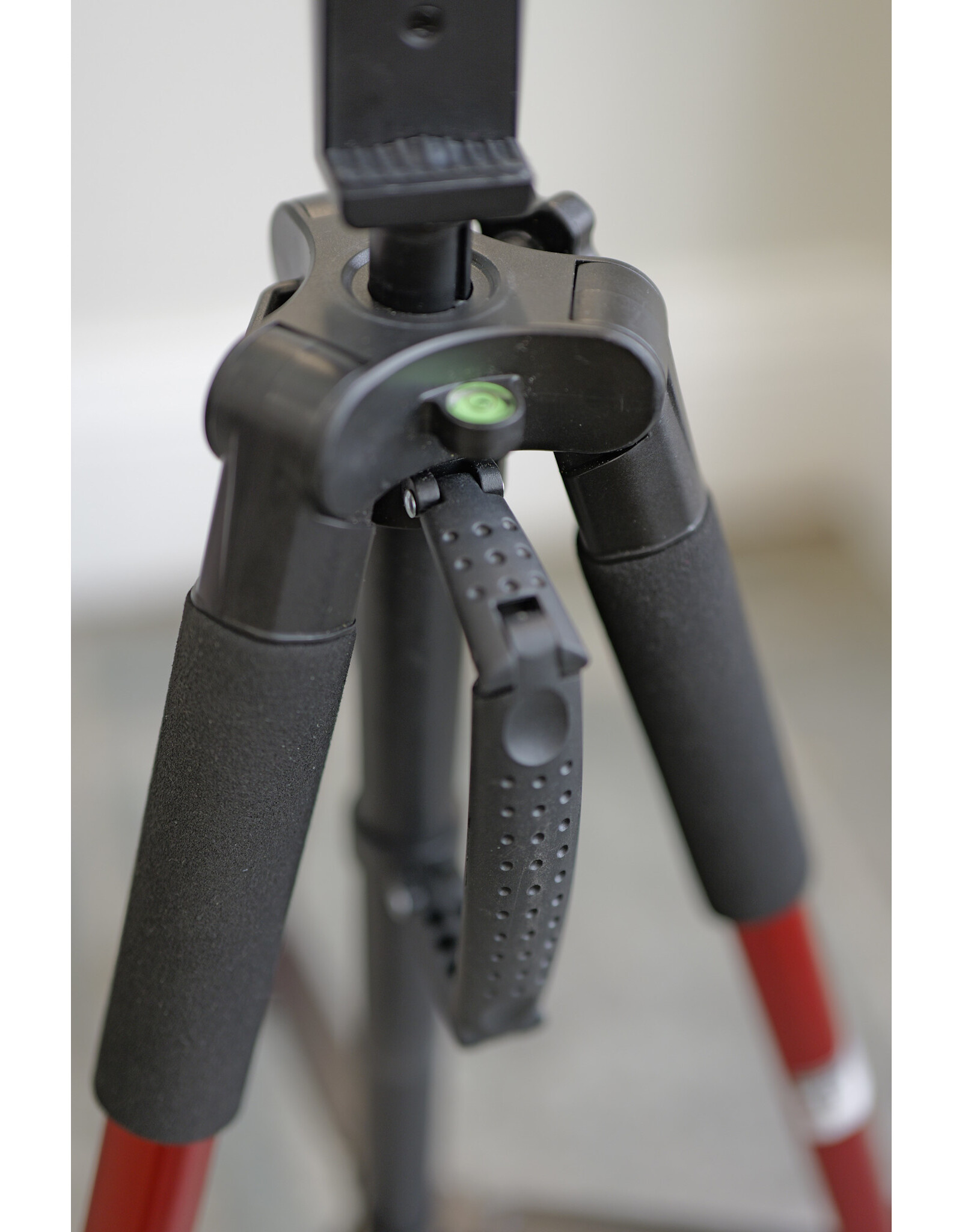 Joilcan Joilcan NH70 Full Size Cell Phone Tripod with accessory Attachment