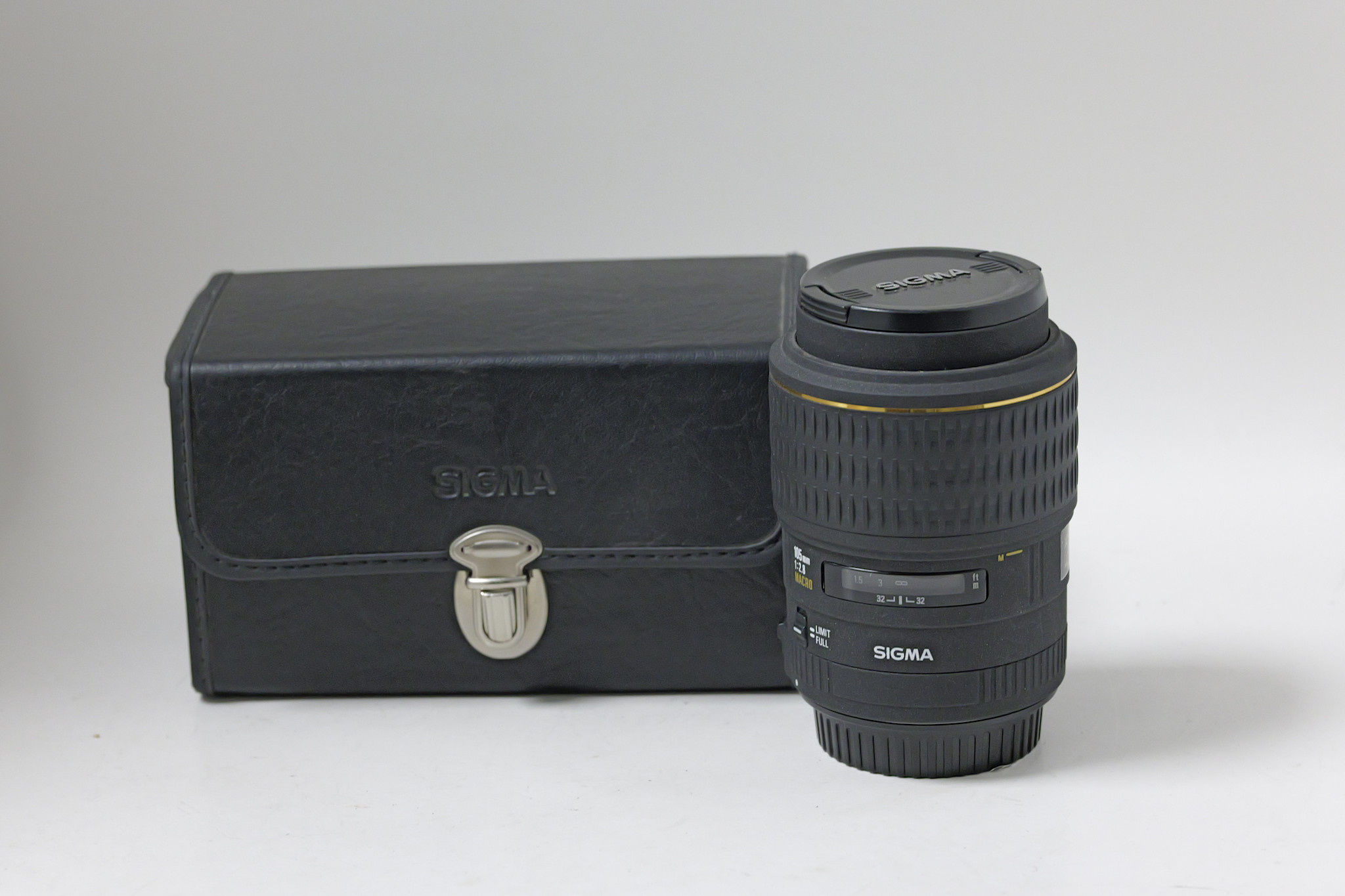 Sigma 105mm F2.8D Macro Lens for Canon EOS (Pre-Owned) - Camera