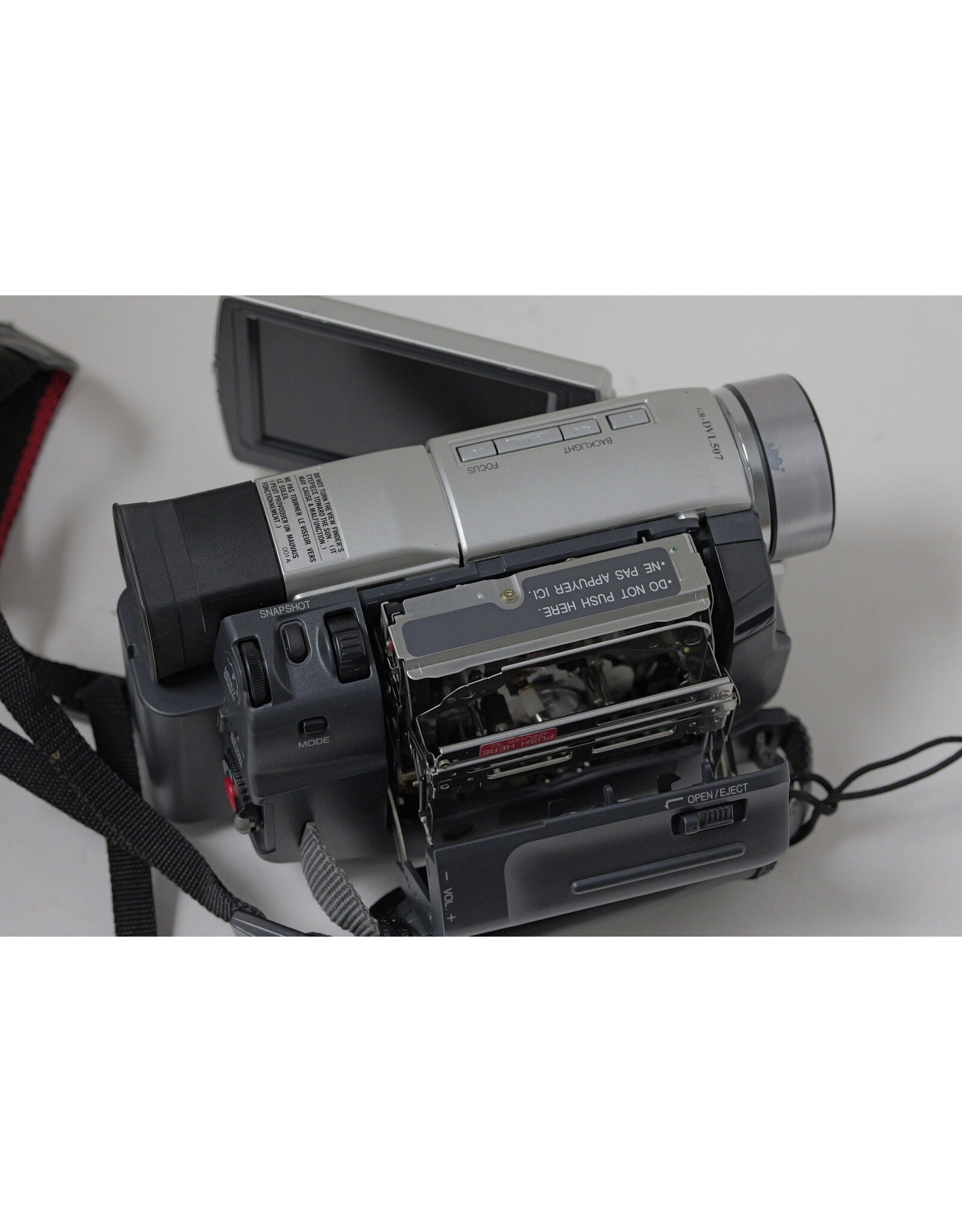 JVC JVC GR-DVLU Silver 250X Digital Zoom Mini DV Camcorder