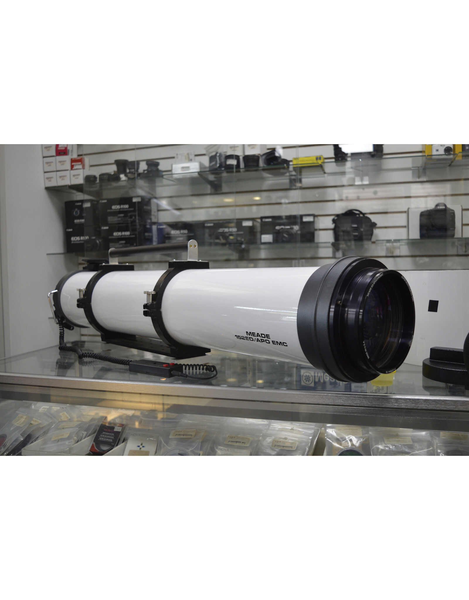 Meade Meade 152mm ED Apochromatic f9 Refractor with JMI Motofocus and Cradle Rings/Dovetail