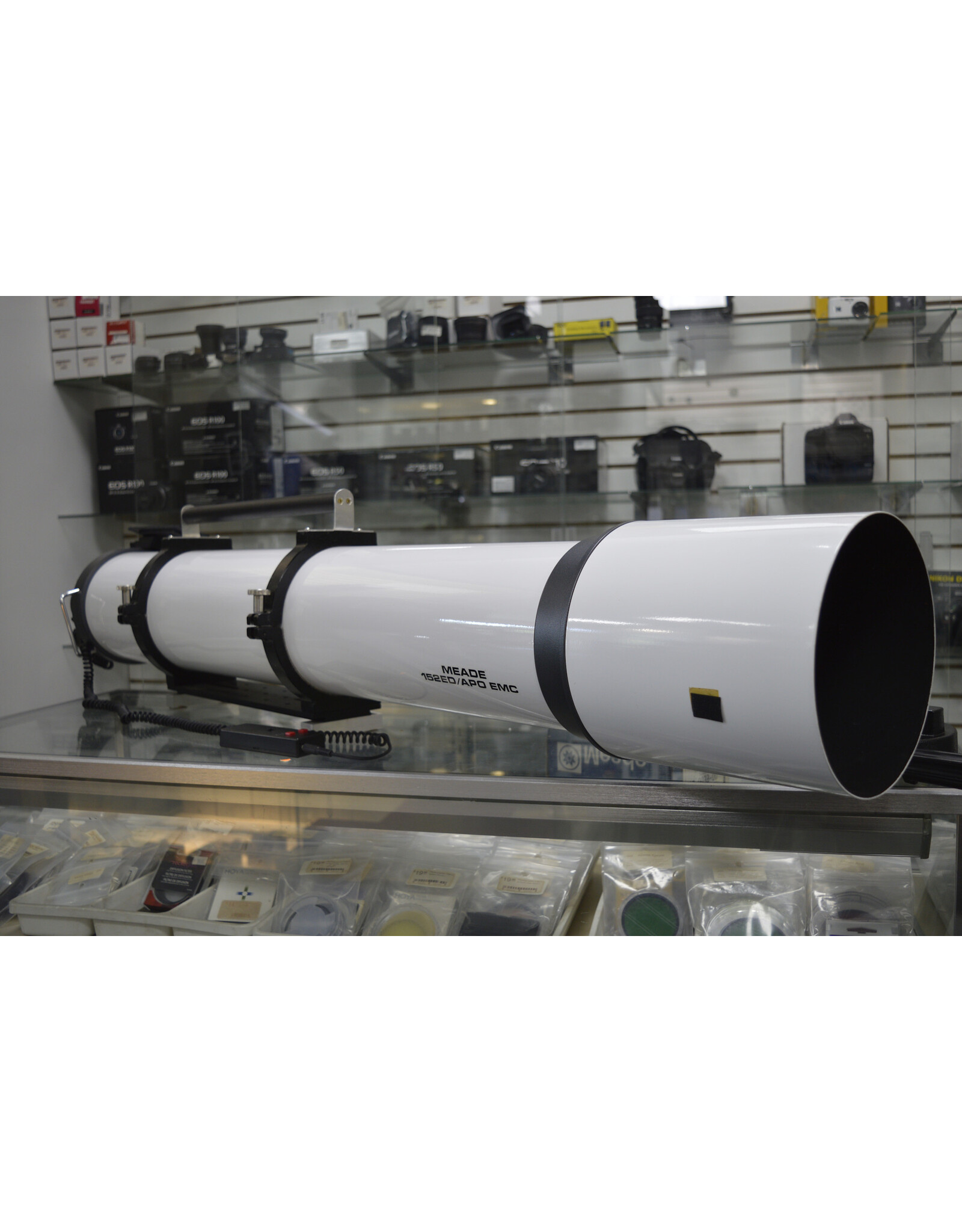 Meade Meade 152mm ED Apochromatic f9 Refractor with JMI Motofocus and Cradle Rings/Dovetail