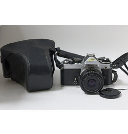 Nikon Nikon FE Chrome Body with Nikon Series E 35mm f2.5 Lens with Case