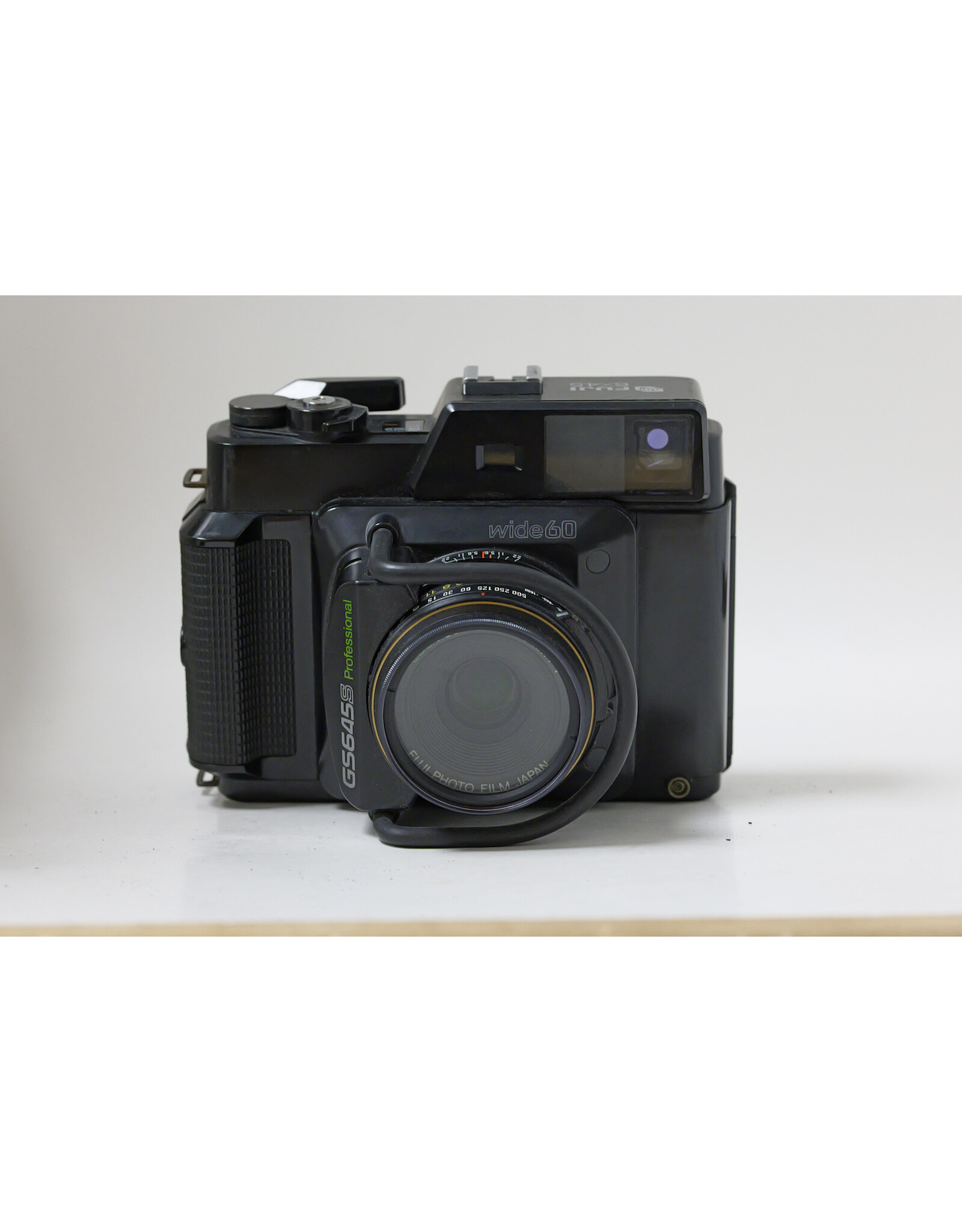 Fujifilm Fuji GS645S Pro Wide60 w/ EBC 60mm F4  Professional 6x4.5 Format Film Camera (Pre-Owned)