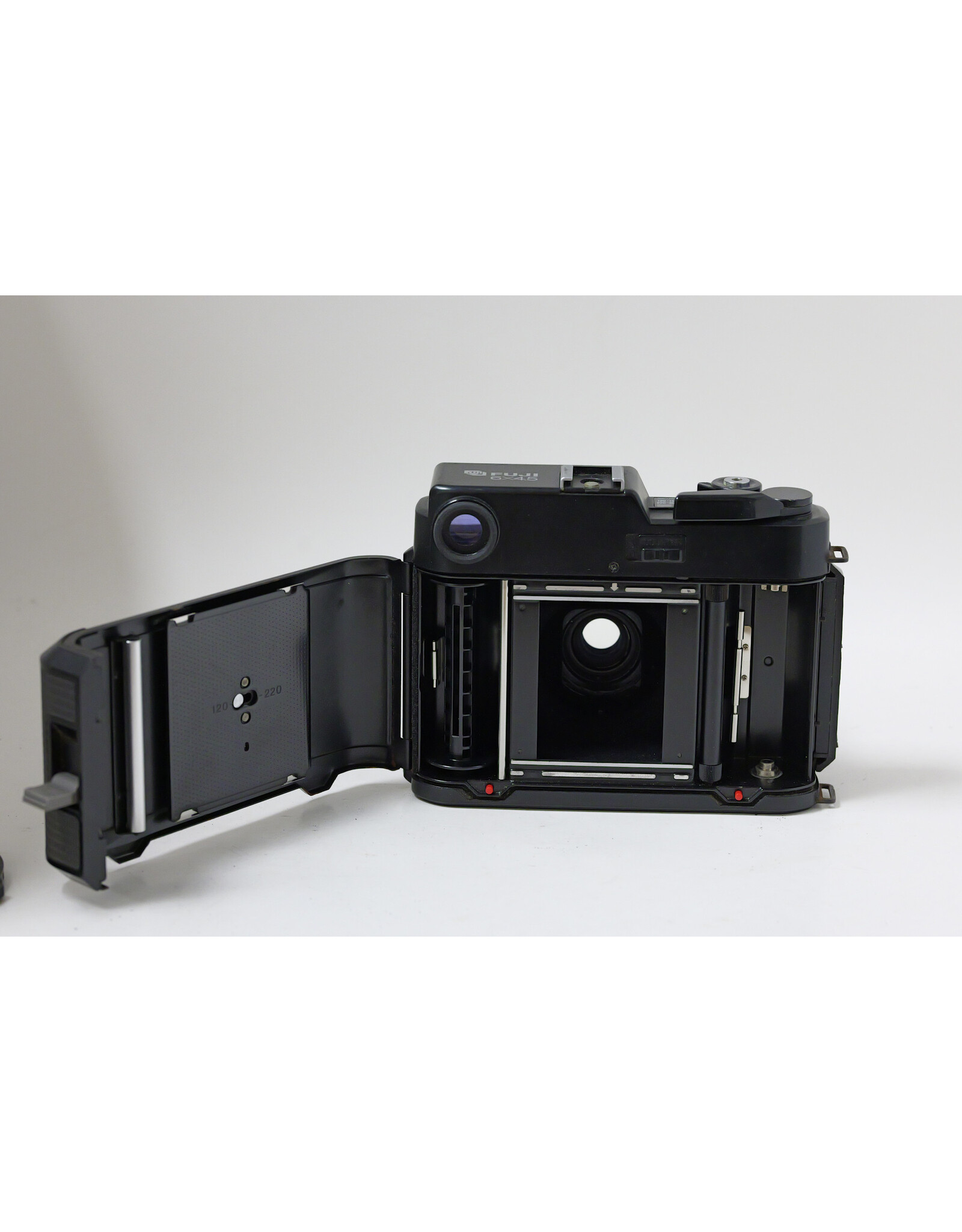 Fujifilm Fuji GS645S Pro Wide60 w/ EBC 60mm F4  Professional 6x4.5 Format Film Camera (Pre-Owned)