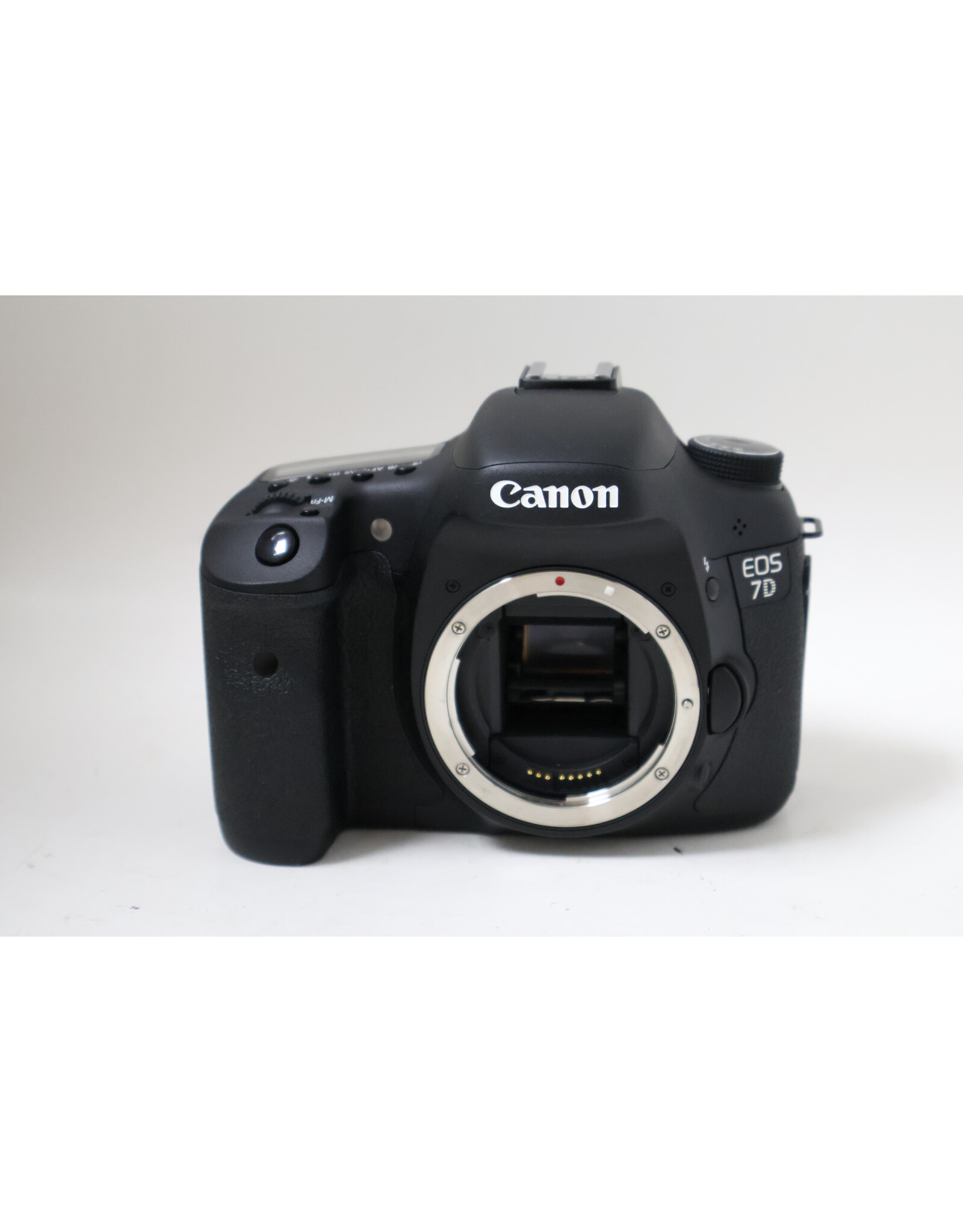 Canon Canon EOS 7D 18.0MP Digital SLR Camera with 55-250mm EF-S Lens (Pre-Owned)
