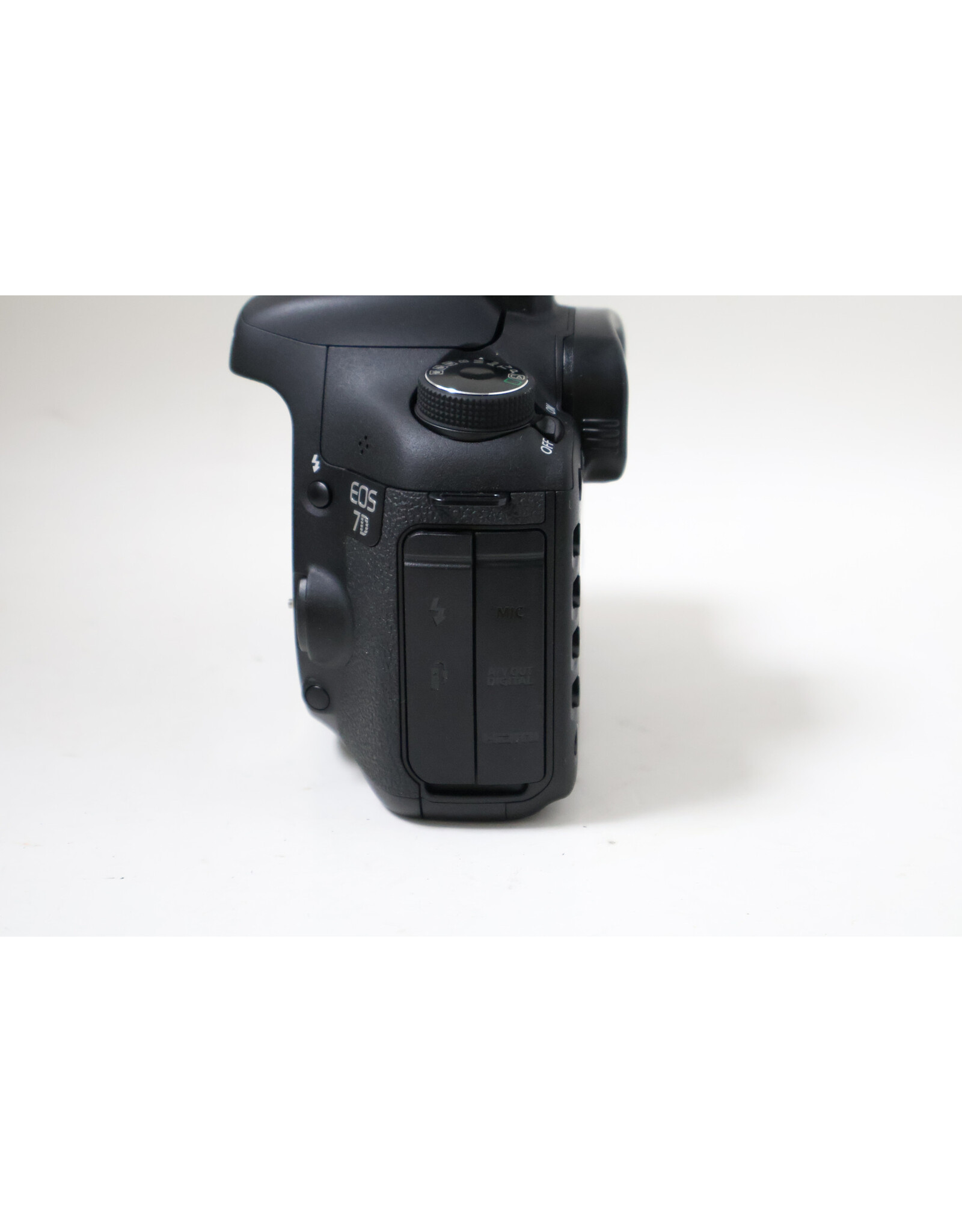 Canon Canon EOS 7D 18.0MP Digital SLR Camera with 55-250mm EF-S Lens (Pre-Owned)