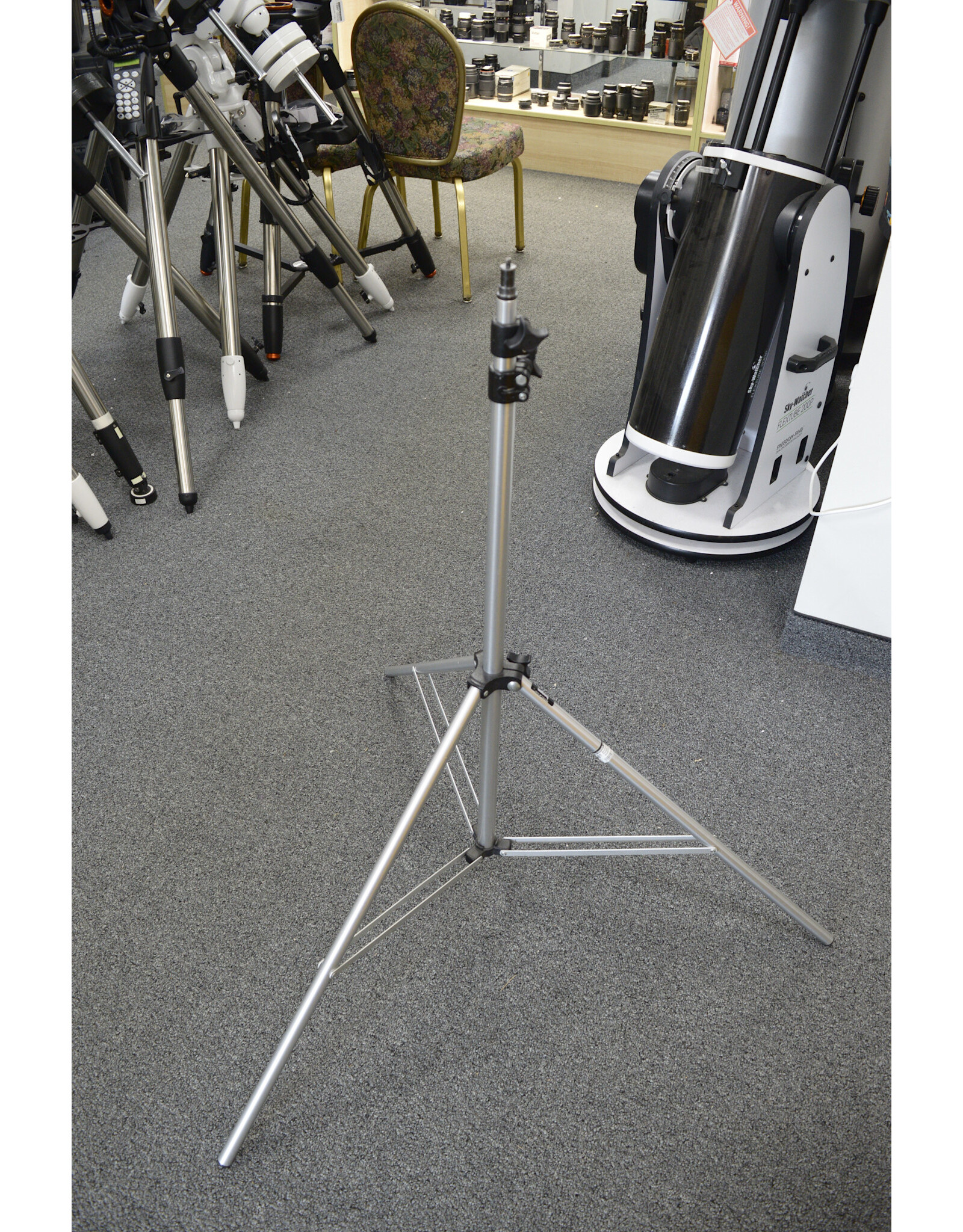 Bogen/Manfrotto Manfrotto/Bogen 3086 Professional 8' Foot Light Stand/Tripod Aluminum Italy (Pre-owned)