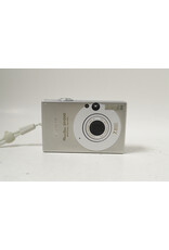Canon Canon PowerShot SD1000 Digital Elph Silver 7.1 MP Camera Battery Charger LIKE NEW!