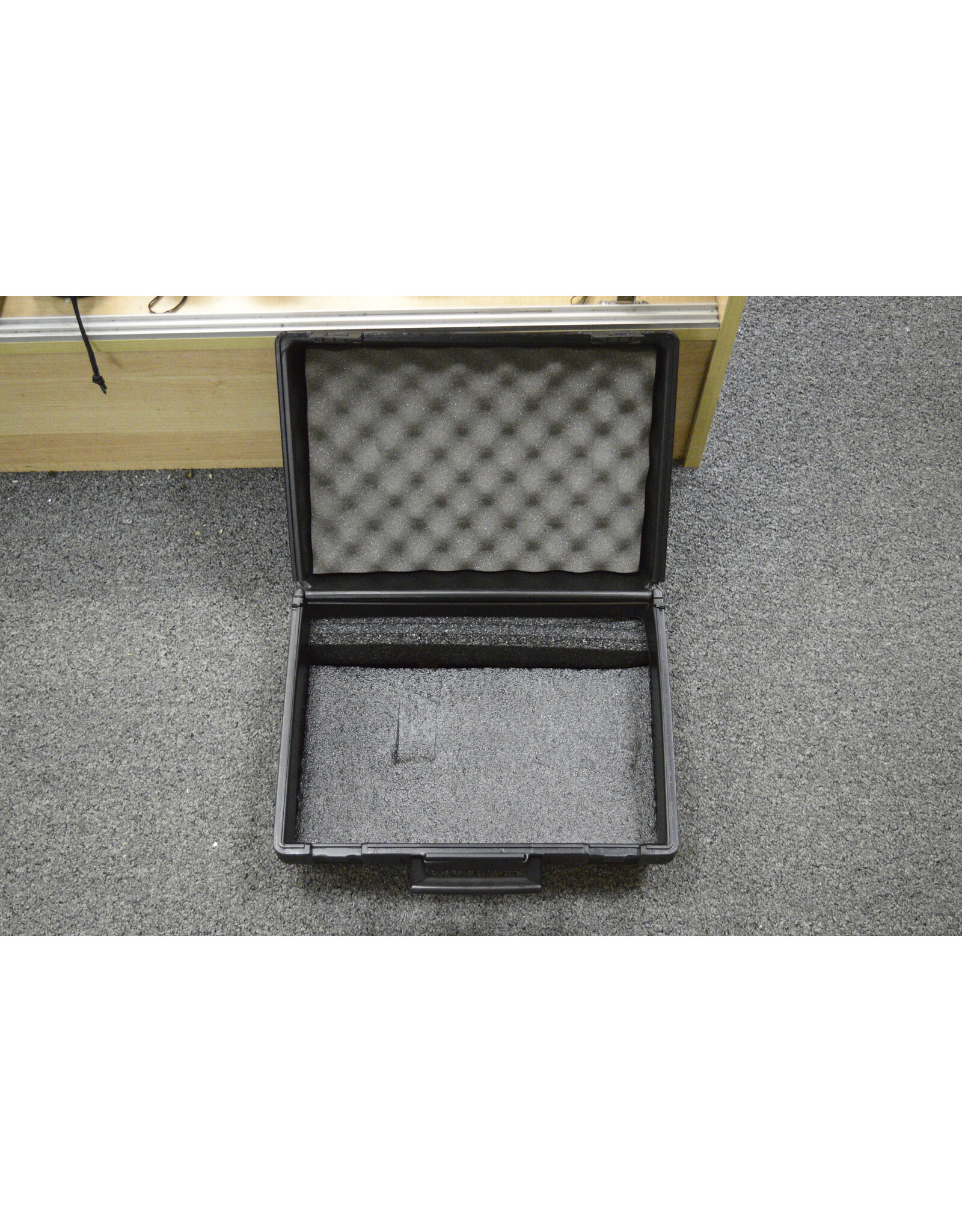 Bausch & Lomb Bausch & Lomb Criterion 4000 Spotting Scope with Accessories