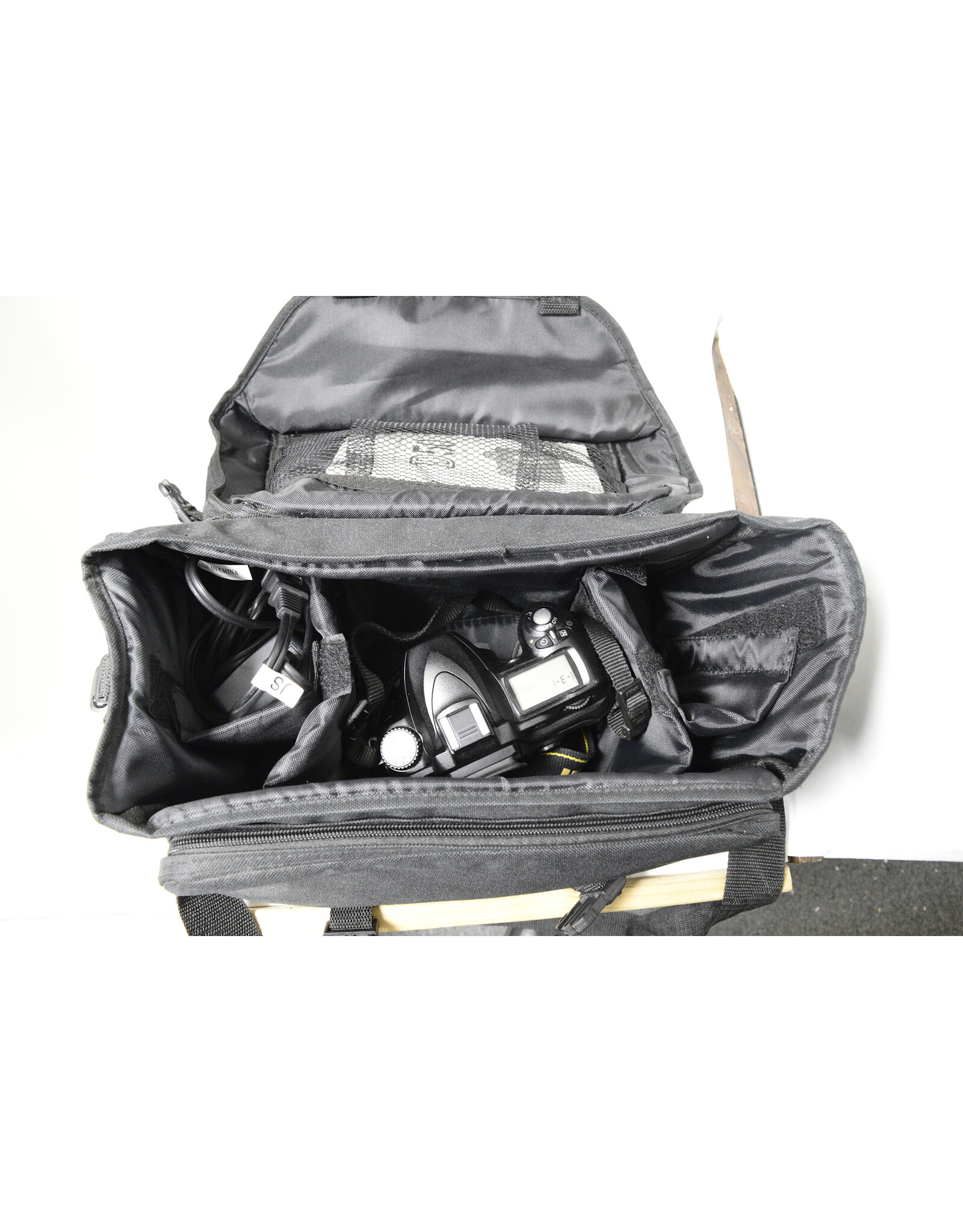 Nikon Nikon D50 DSLR Camera Body with Carry Case - Tested & Working